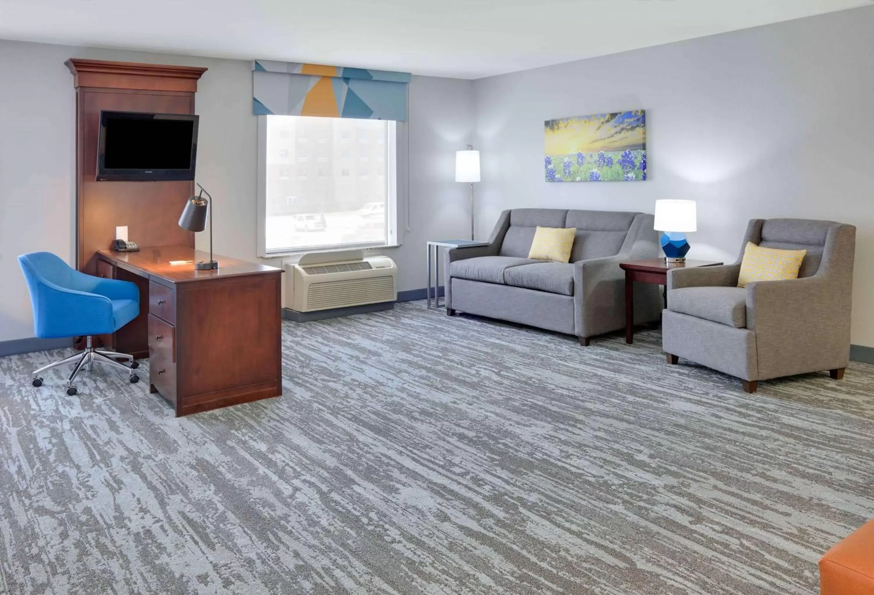 Bedroom, Seating Area in Hampton Inn & Suites Dallas-Arlington-South