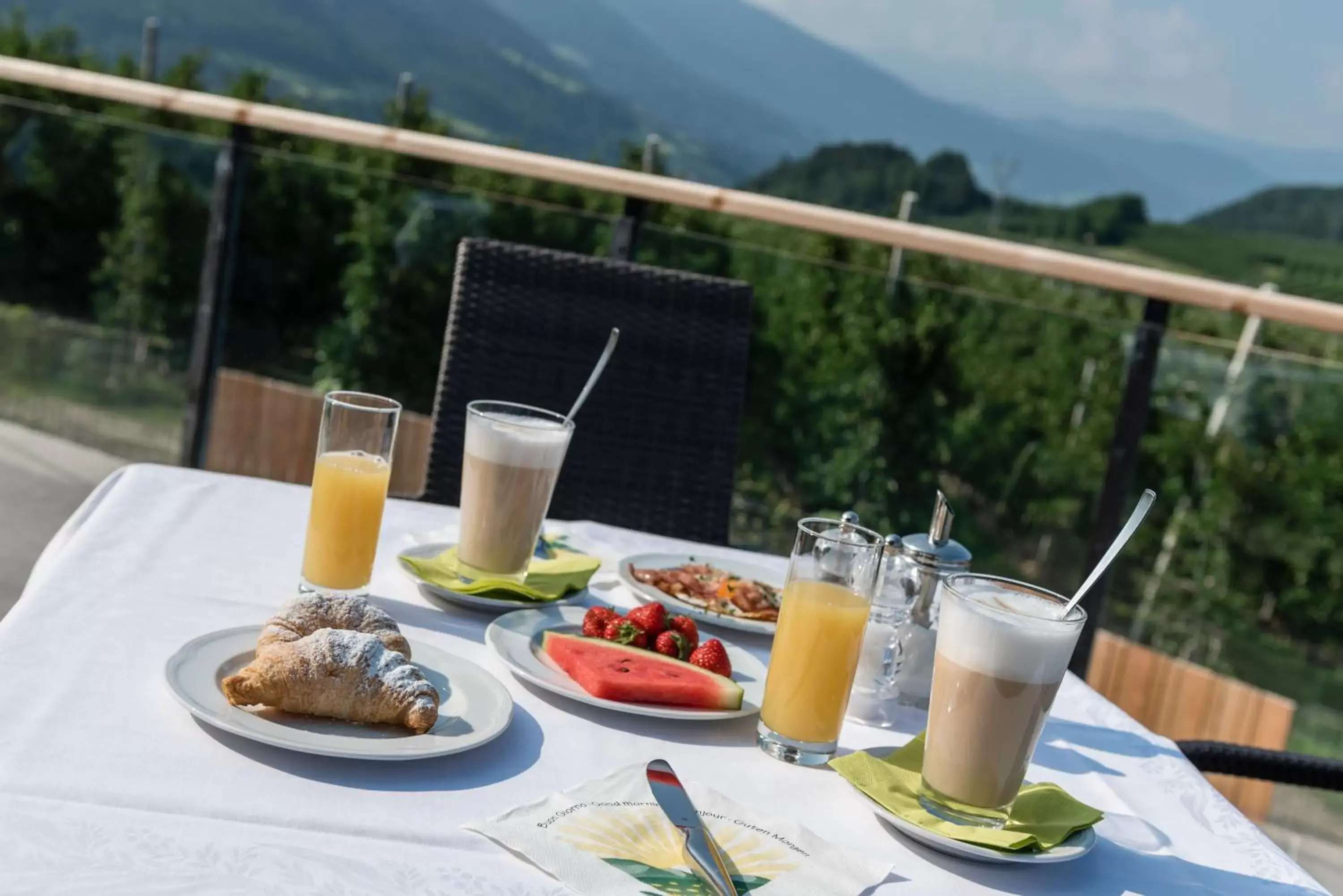 Breakfast in Hotel Jonathan