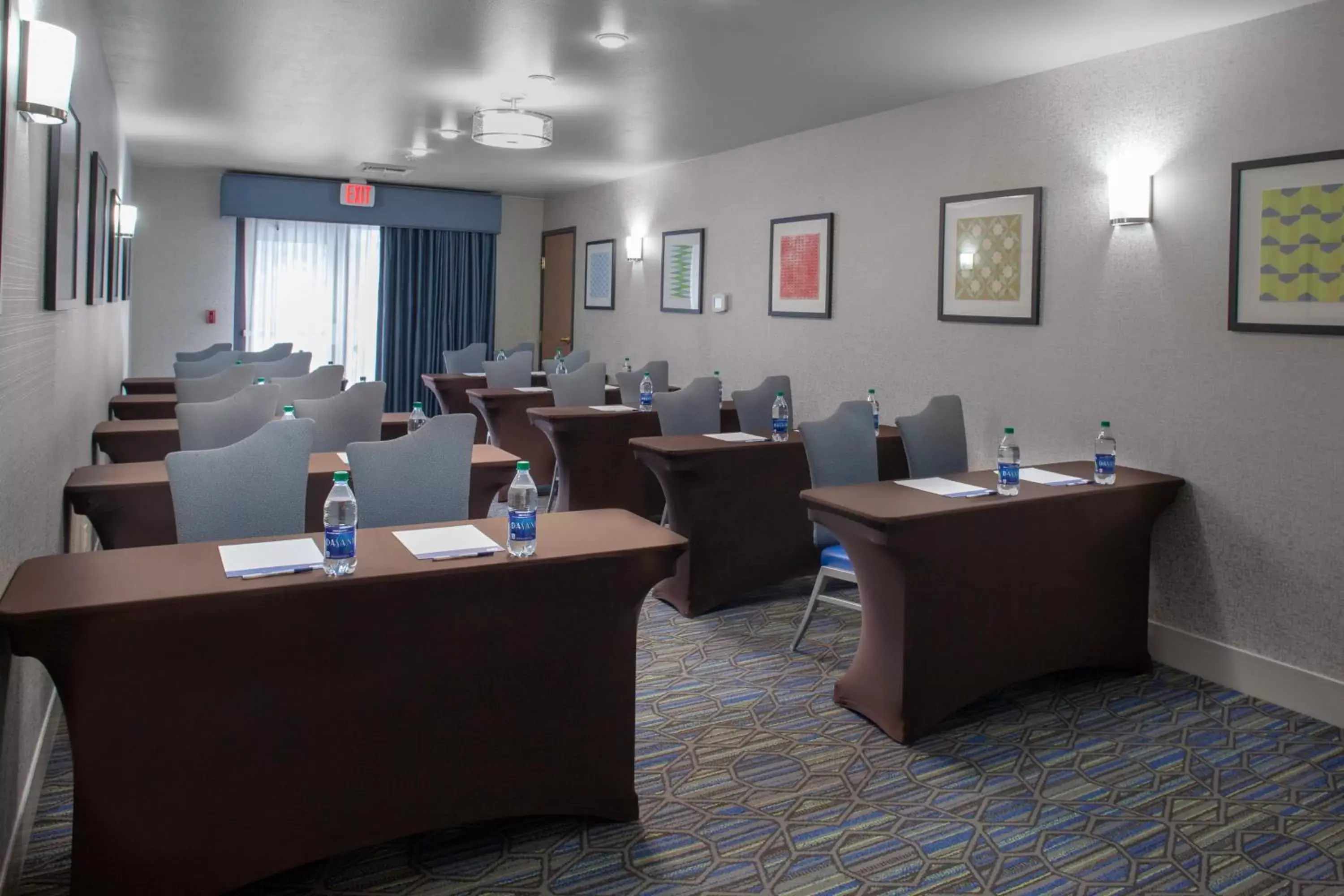 Meeting/conference room in Holiday Inn Express Hotel & Suites Coeur D'Alene I-90 Exit 11, an IHG Hotel