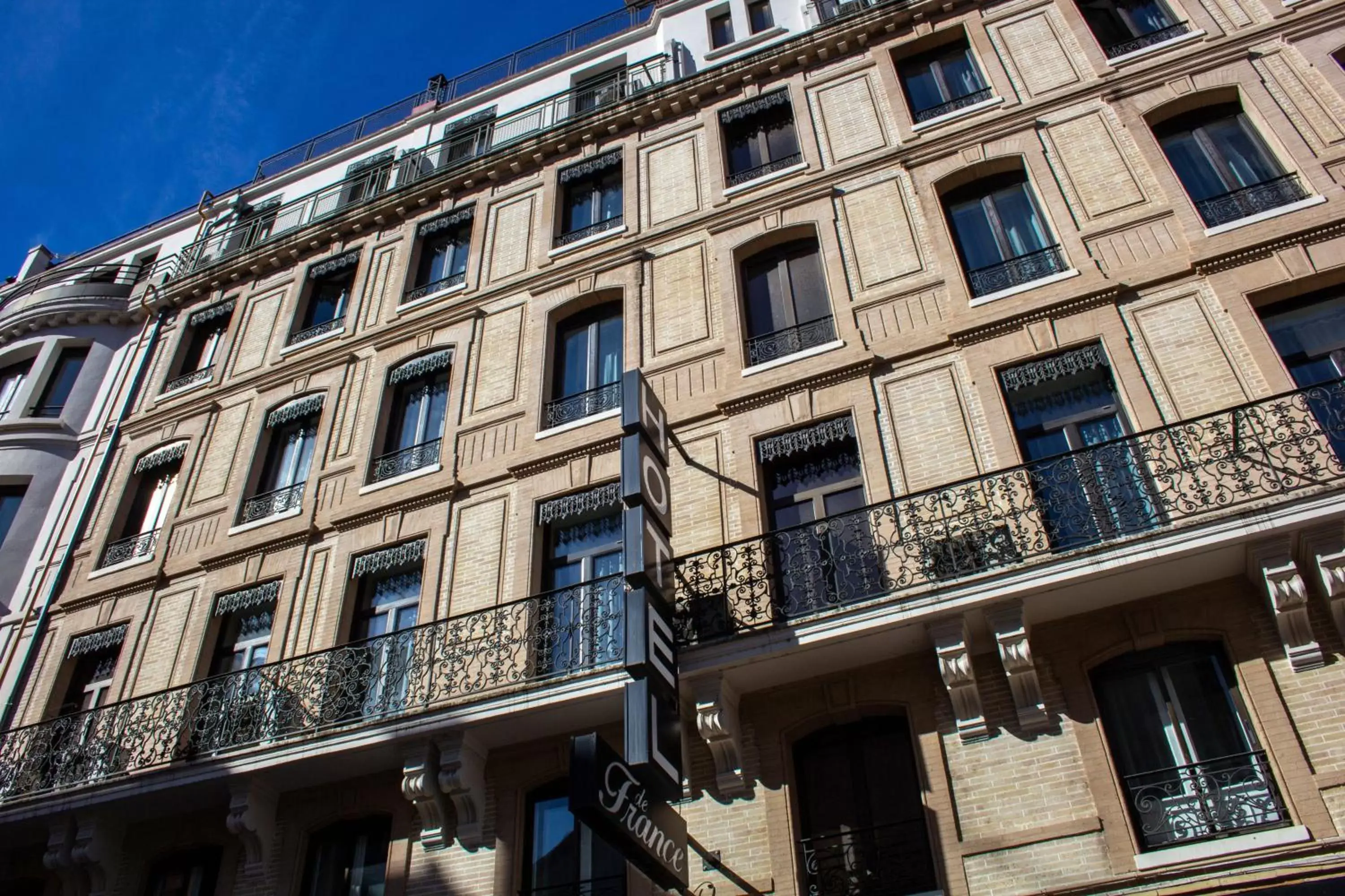 Property Building in Hôtel de France