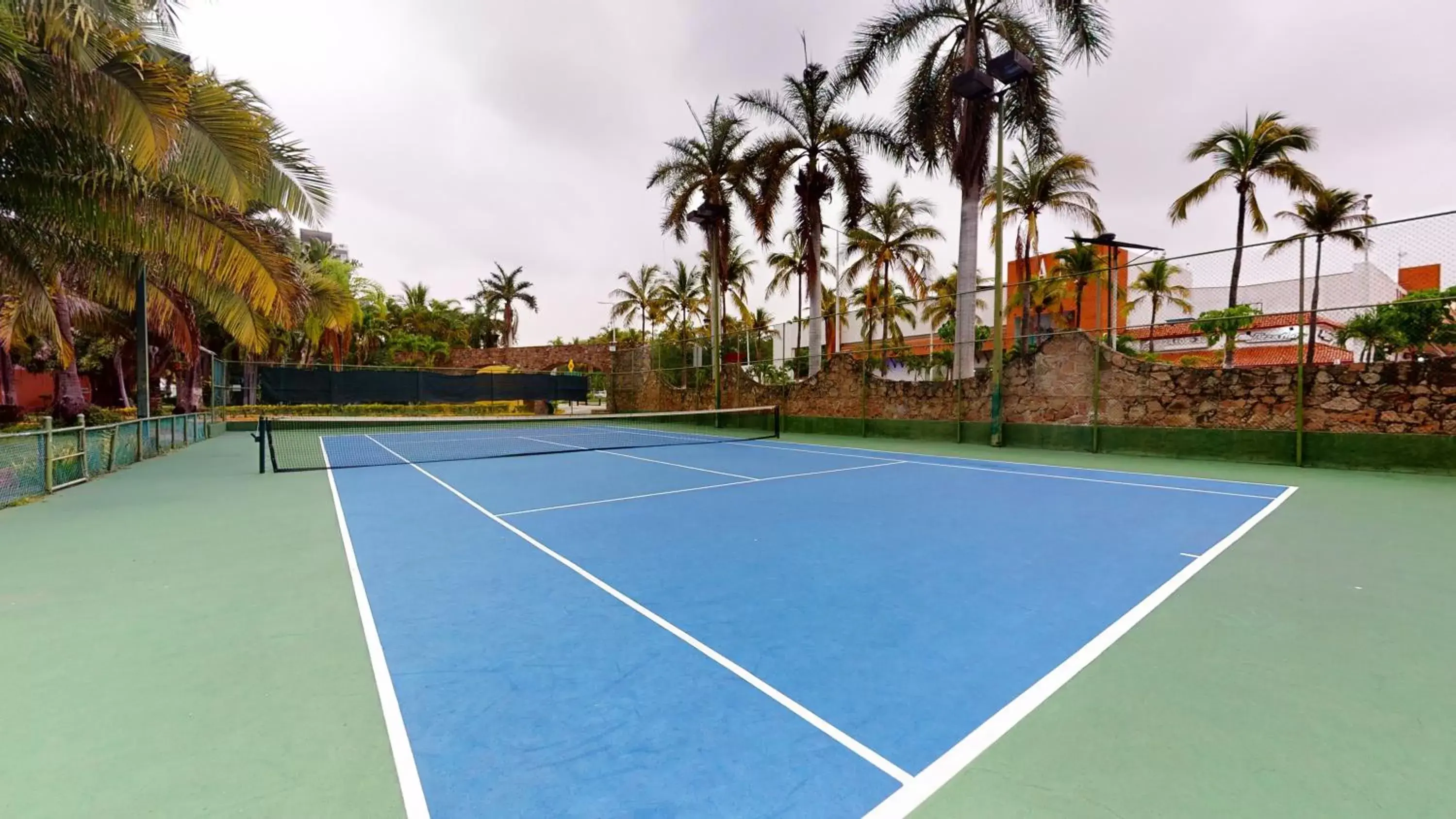 Tennis court, Tennis/Squash in Park Royal Homestay Los Tules Puerto Vallarta