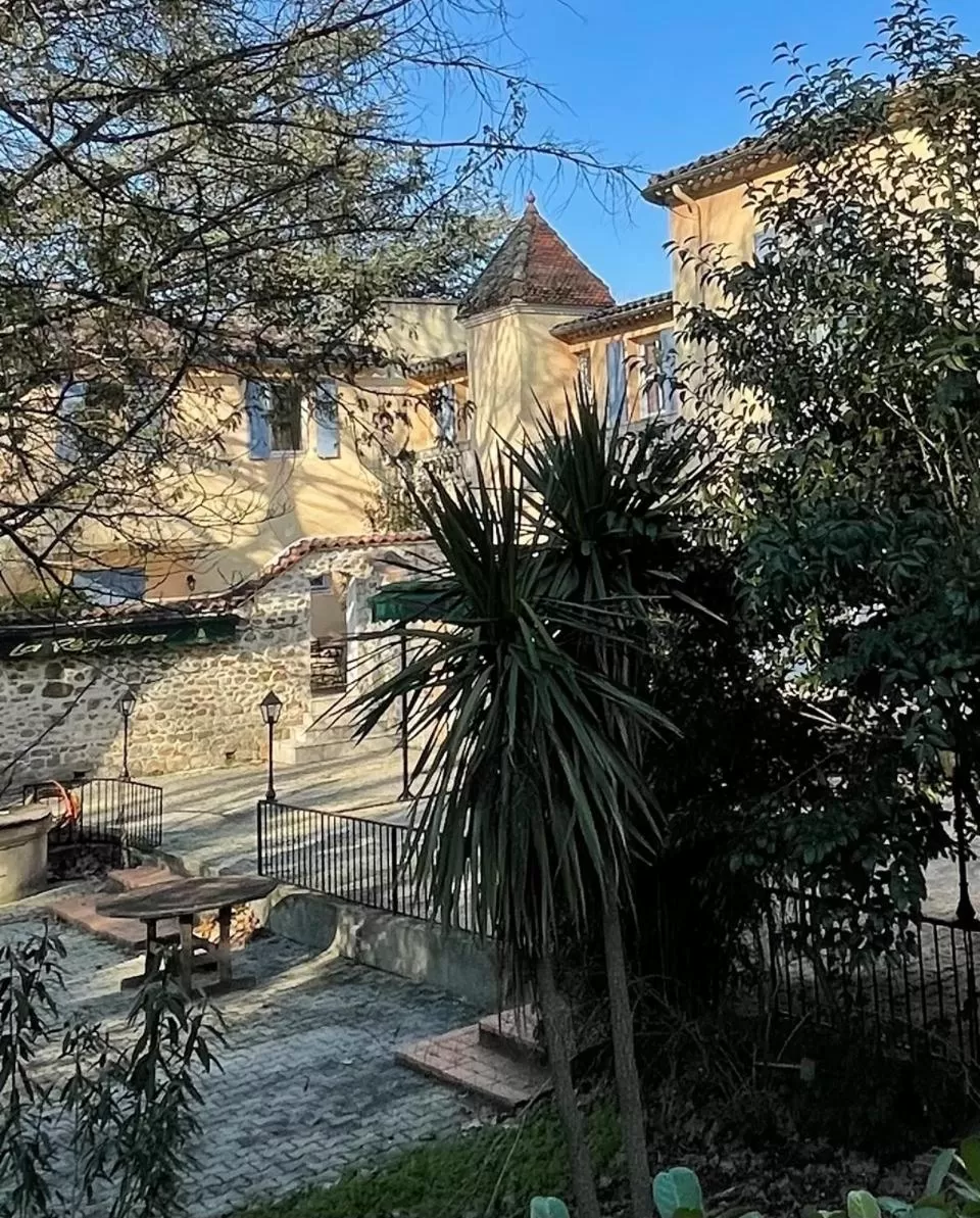 Property building in Logis Hotel Restaurant Le Domaine de la Régalière