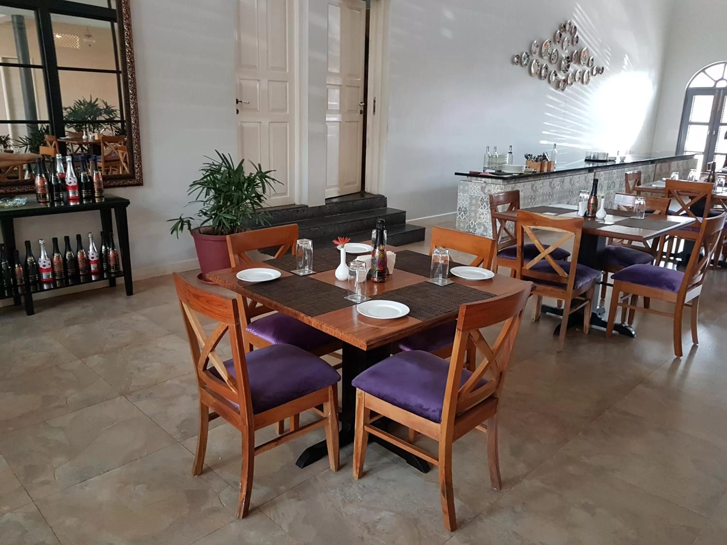 Restaurant/places to eat in The Source At Sula