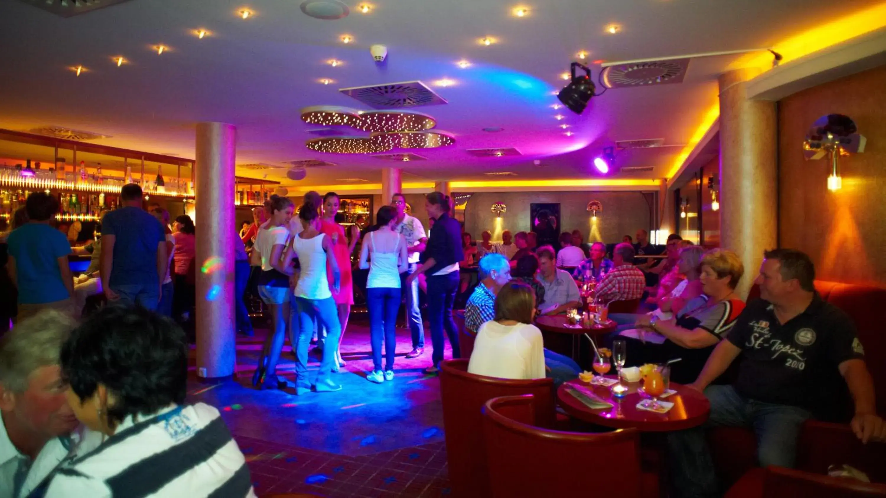 Lounge or bar in Ostseehotel Villen im Park - ein Rovell Hotel