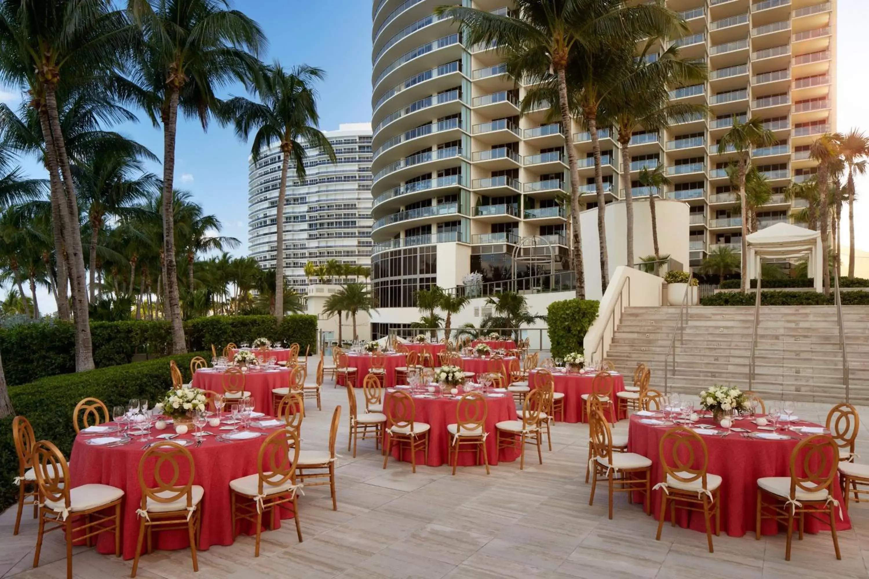 Meeting/conference room, Restaurant/Places to Eat in The St Regis Bal Harbour Resort