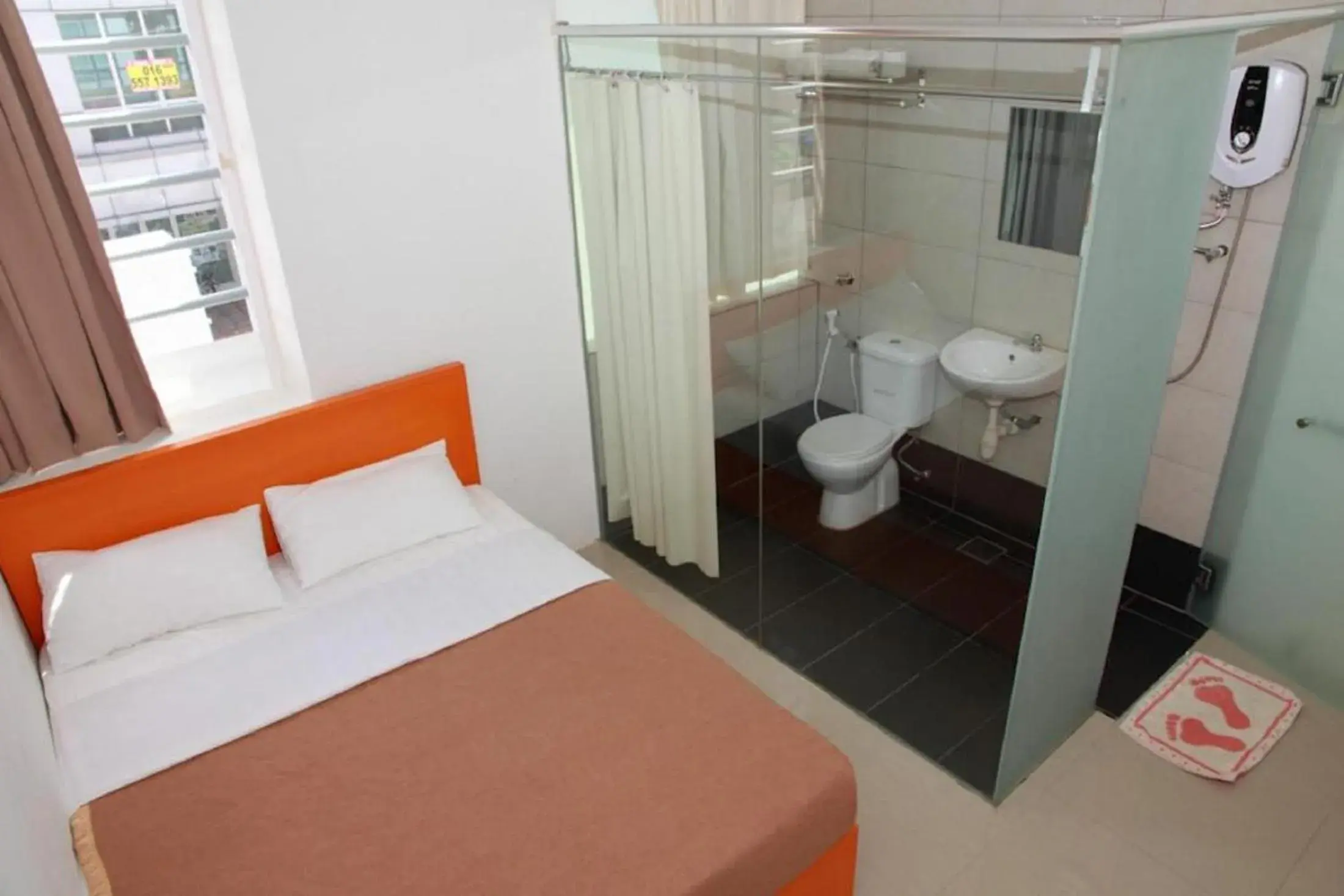 Bedroom, Bathroom in 1 Hotel Kuchai Lama