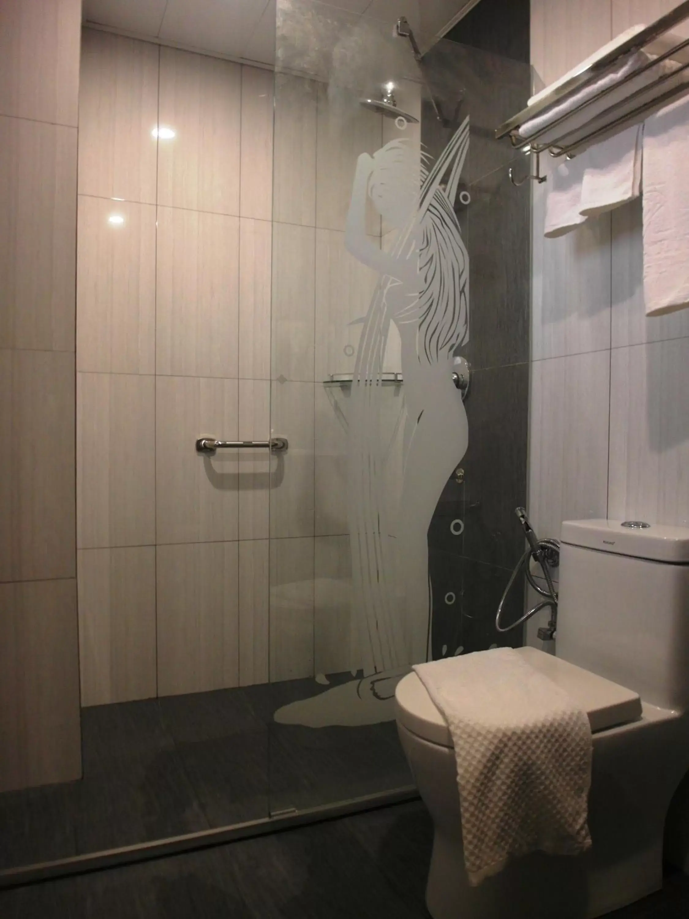 Bathroom in Mandarin Hotel Kota Kinabalu