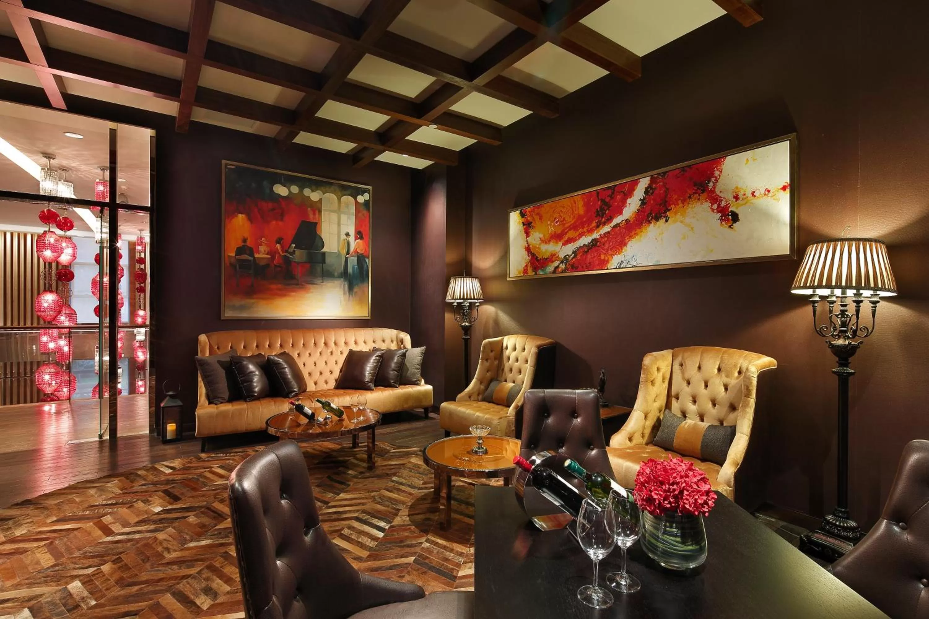 Lounge or bar in Crowne Plaza Yangzhou by IHG