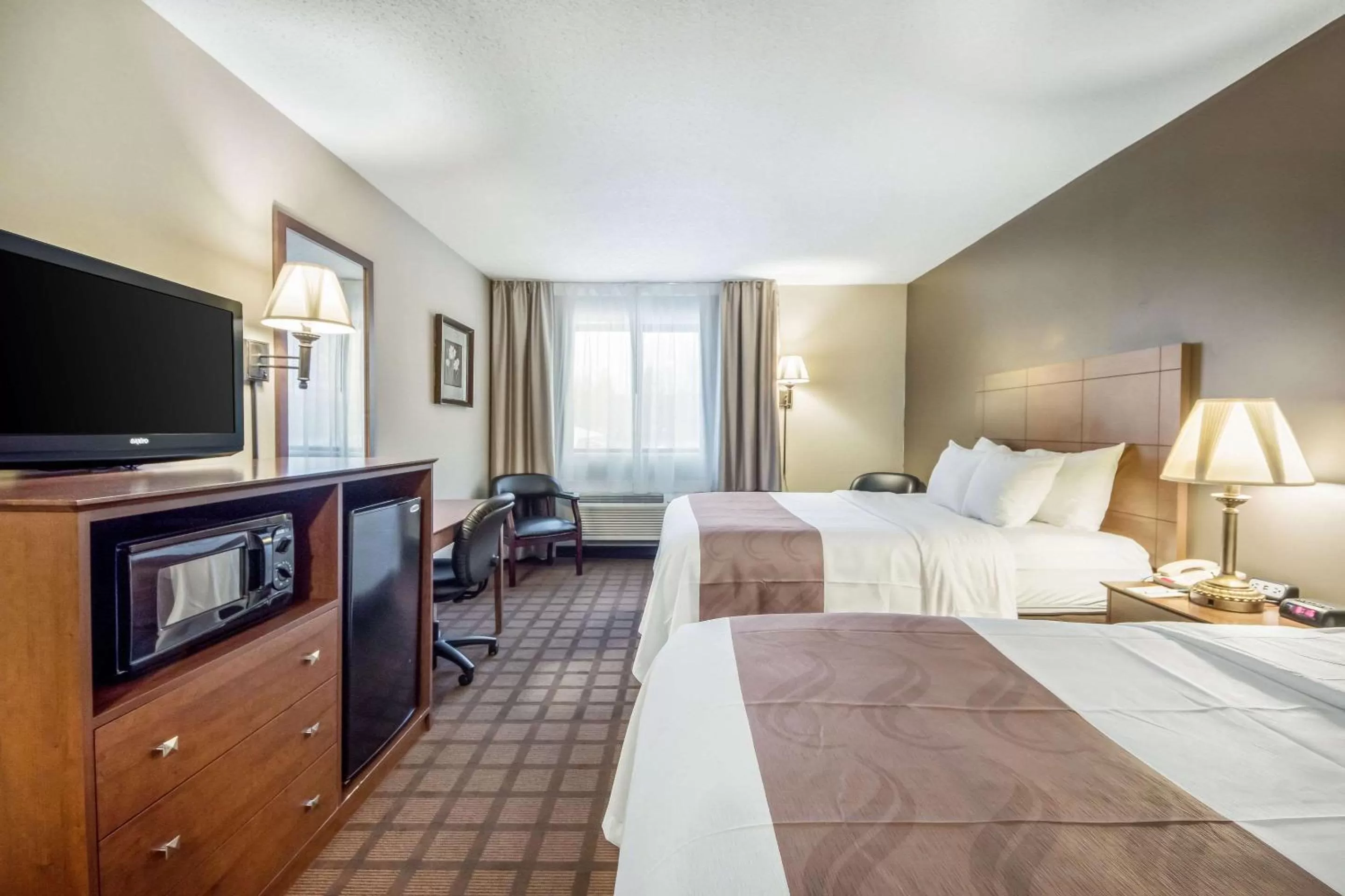 Photo of the whole room, Bed in Quality Inn & Suites Newberry