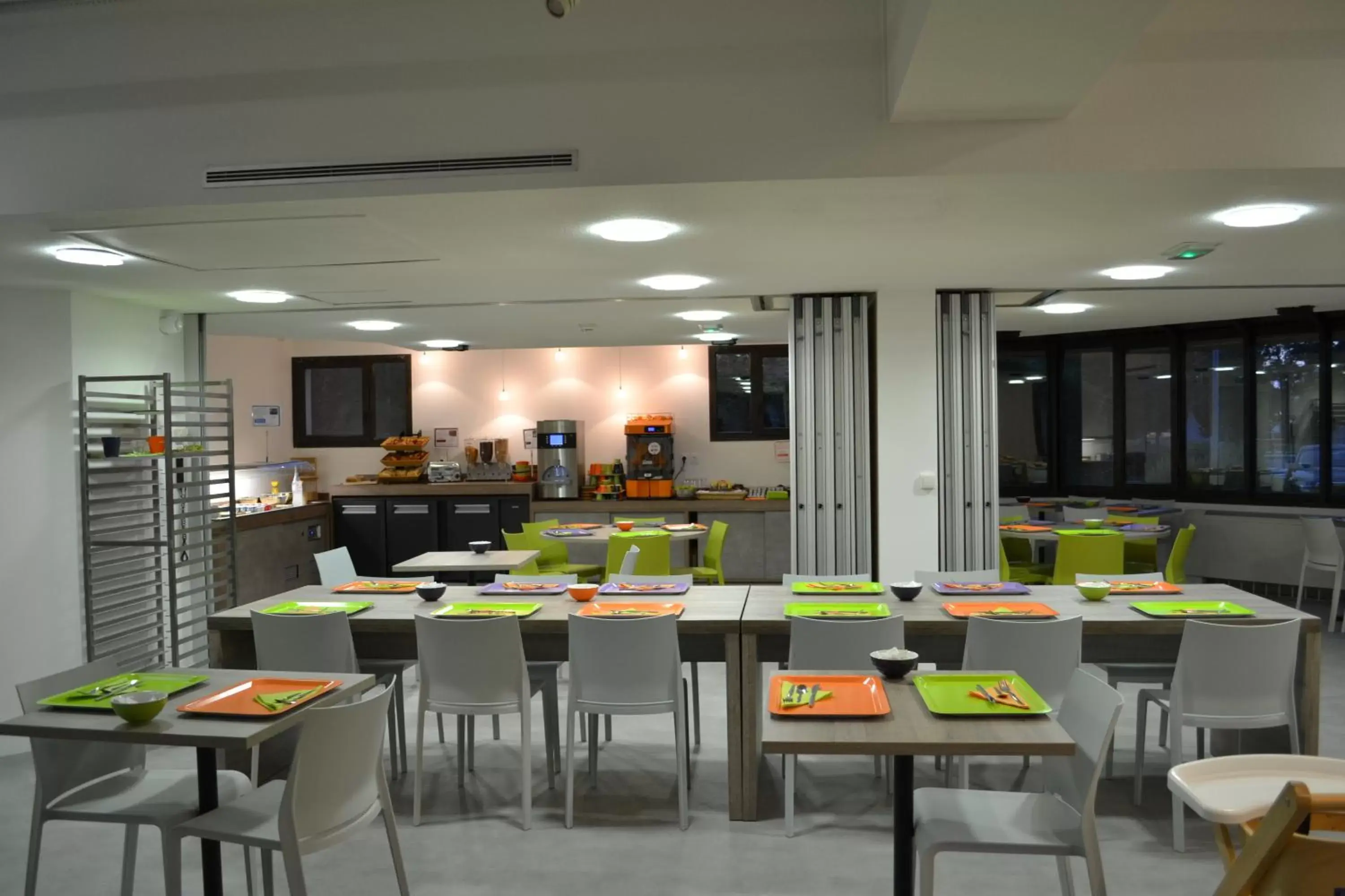 Restaurant/Places to Eat in ibis Styles Niort Poitou Charentes