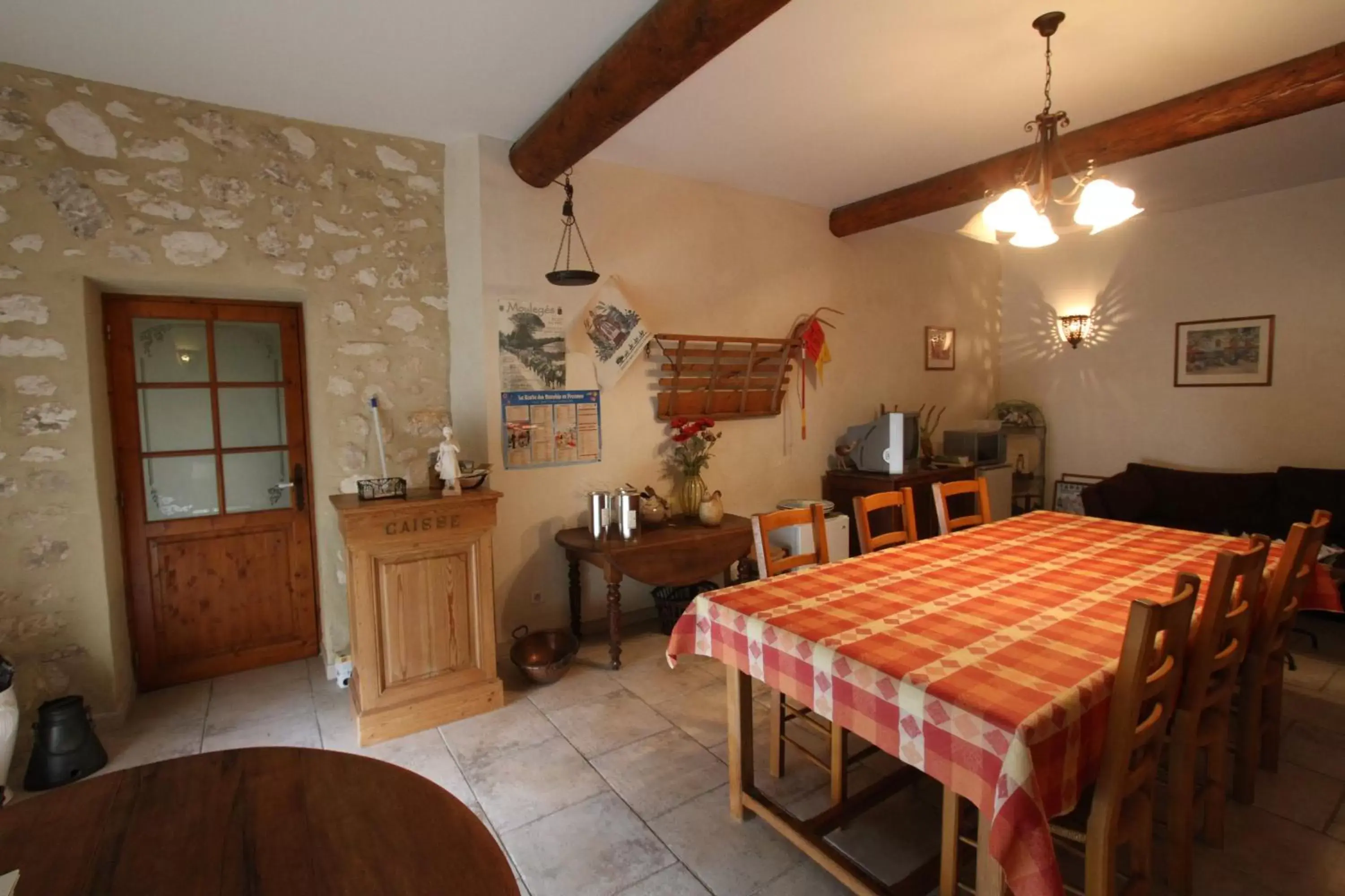 Dining Area in CLOS DE LA FONT