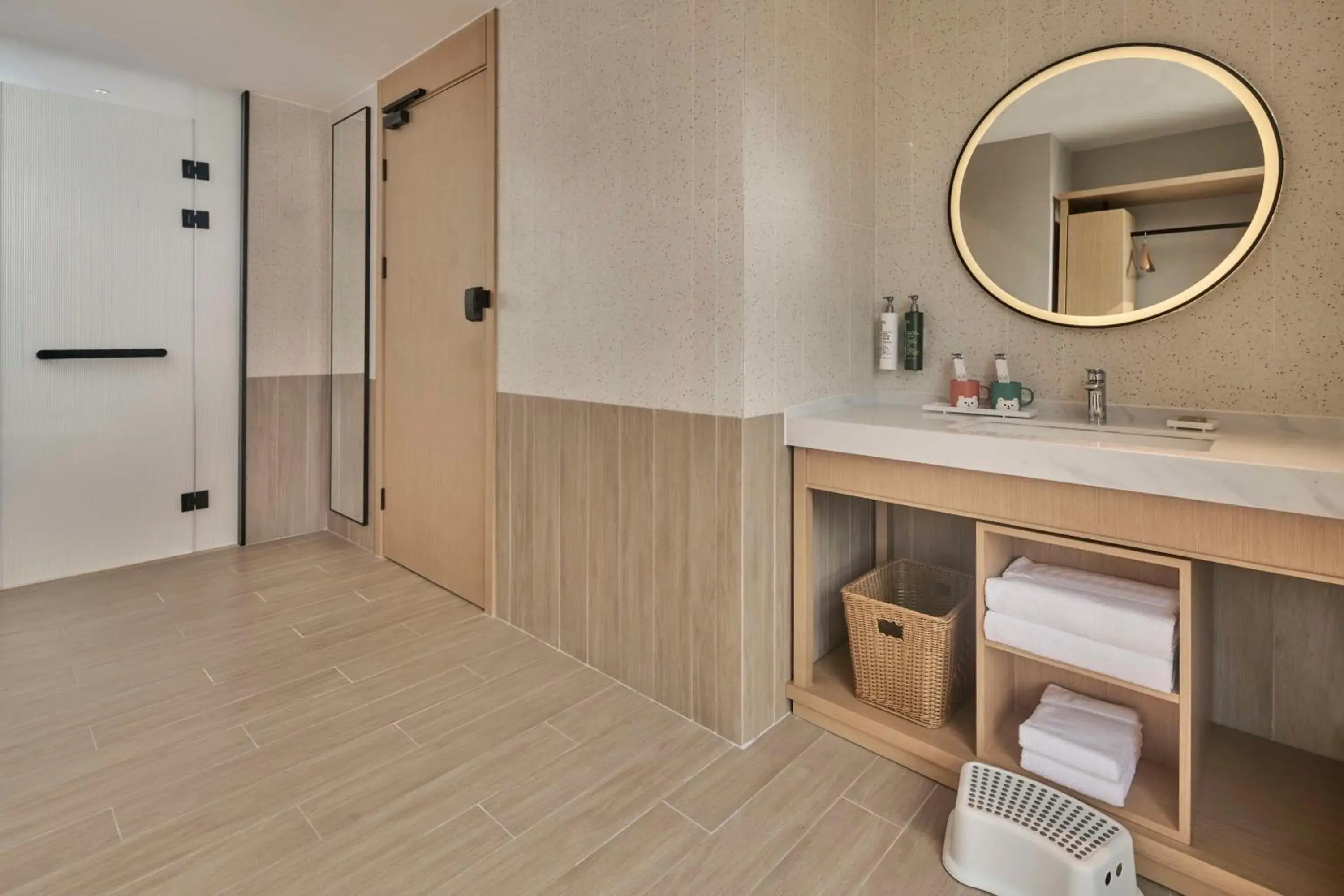 Family Room in Hilton Garden Inn Zhuhai Jinan University Family Room in Hilton Garden Inn Zhuhai Jinan University