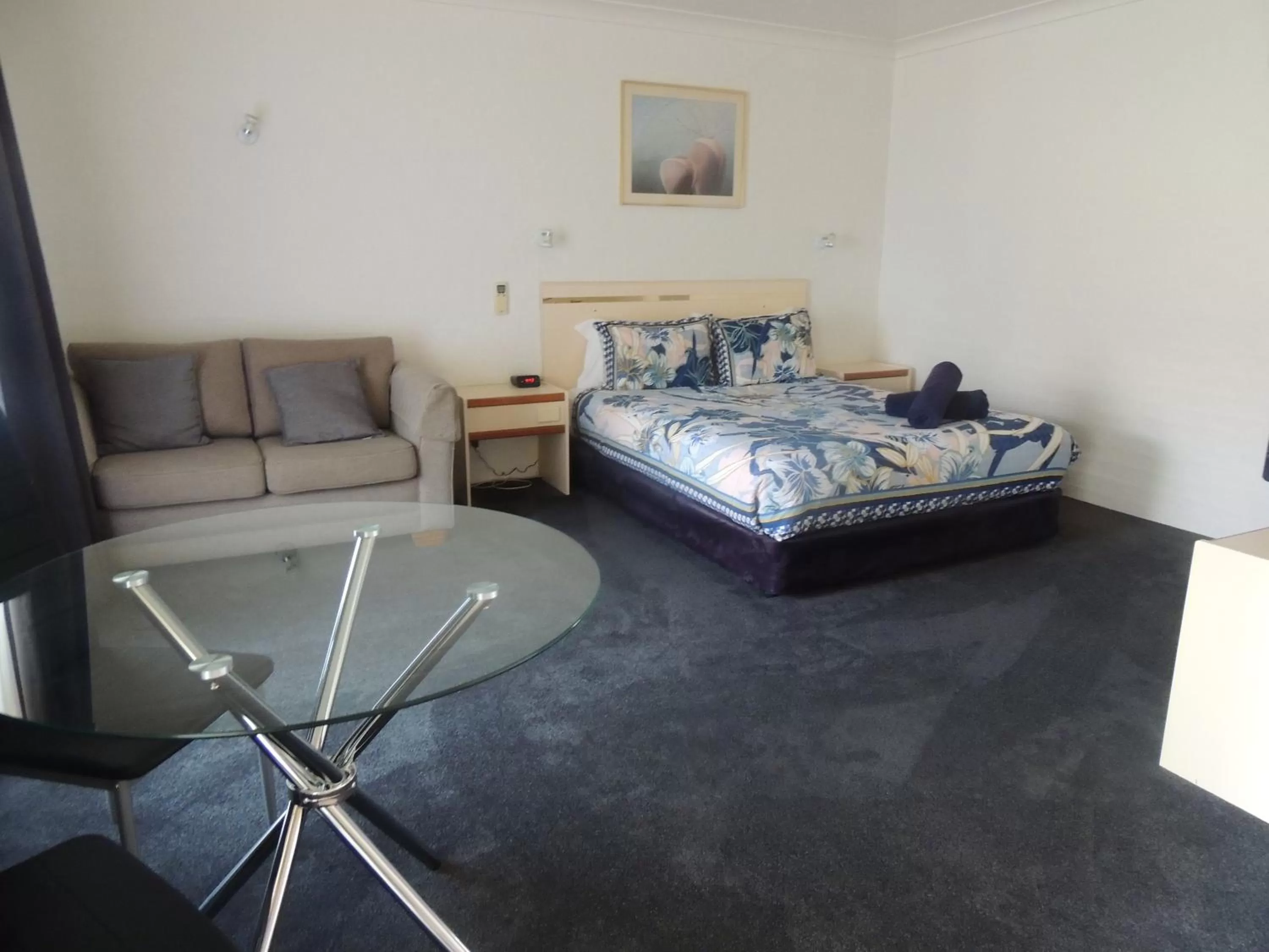 Bed in Argyle Terrace Motor Inn