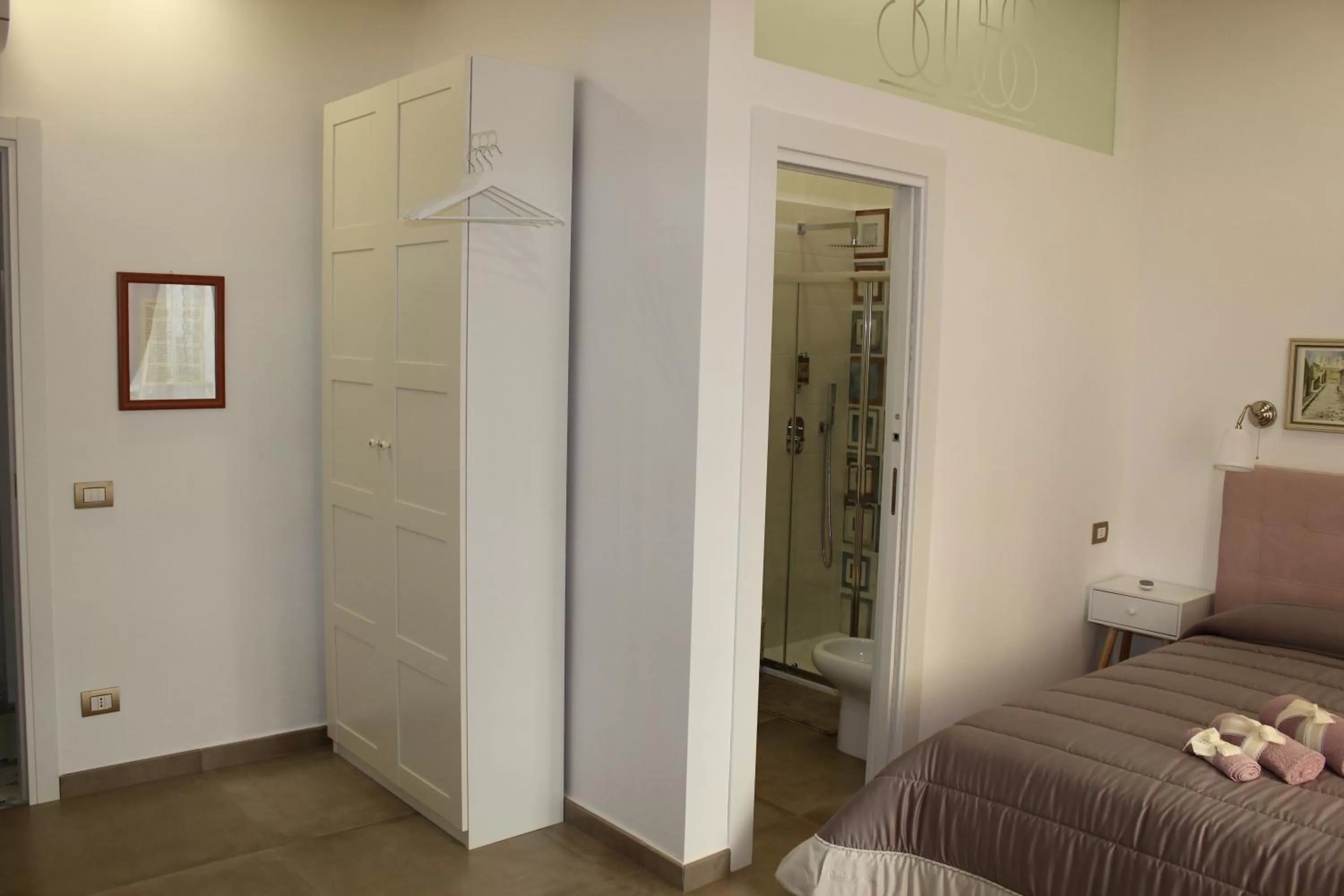 Bed in B&B 80056 Ercolano