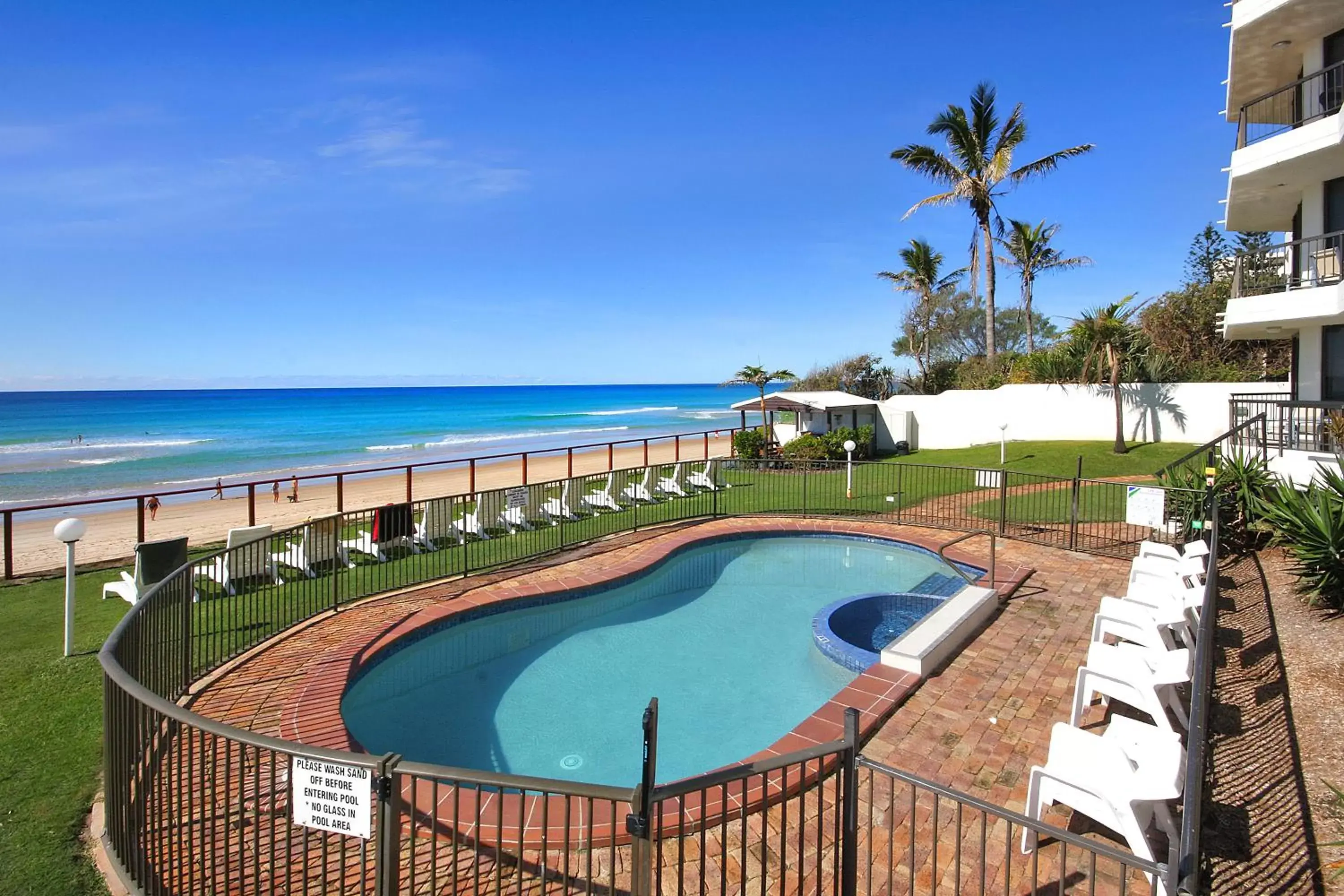 Swimming pool, Pool View in Spindrift on the Beach - Absolute Beachfront