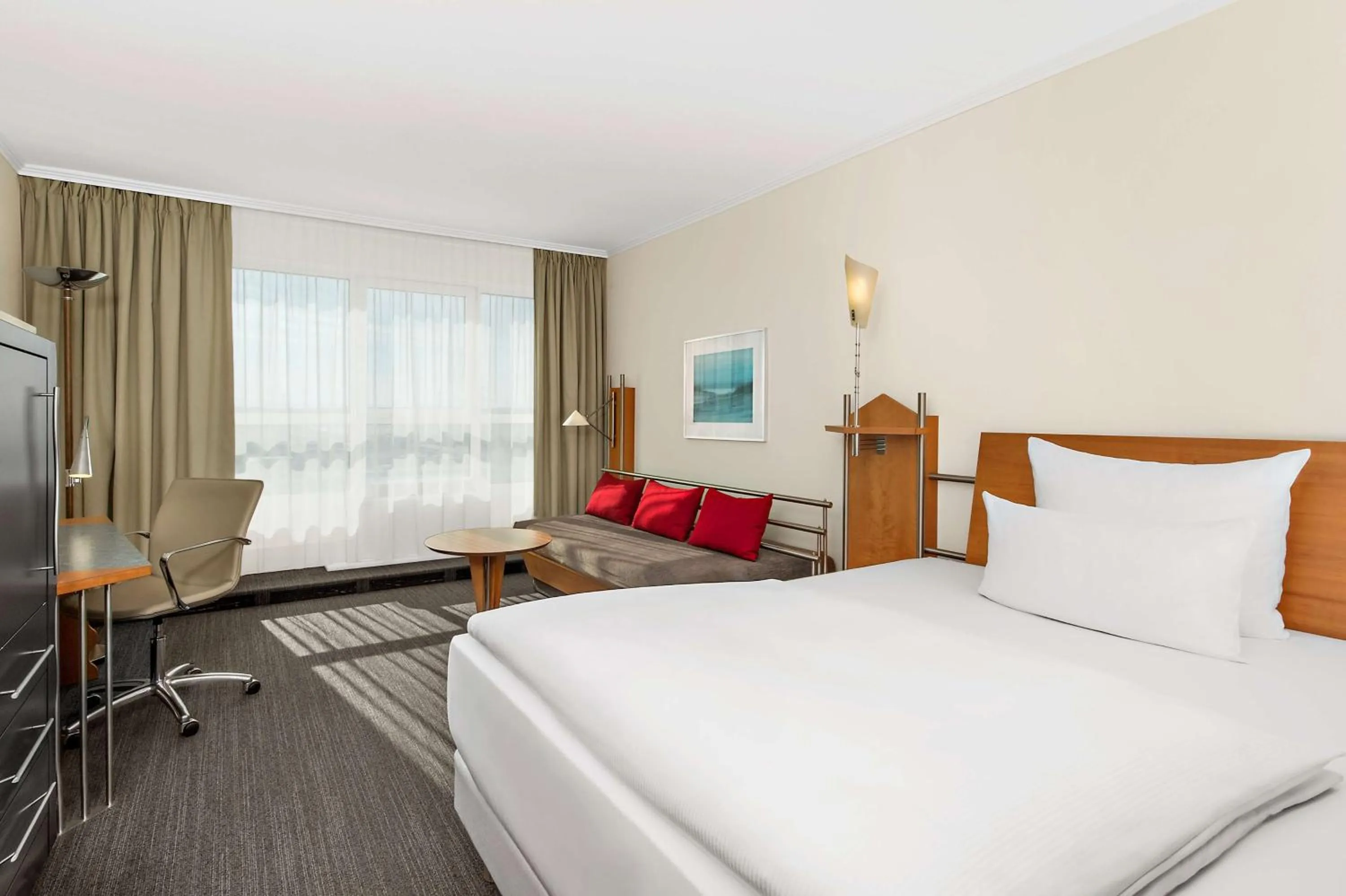 Photo of the whole room, Bed in NH Mannheim Viernheim