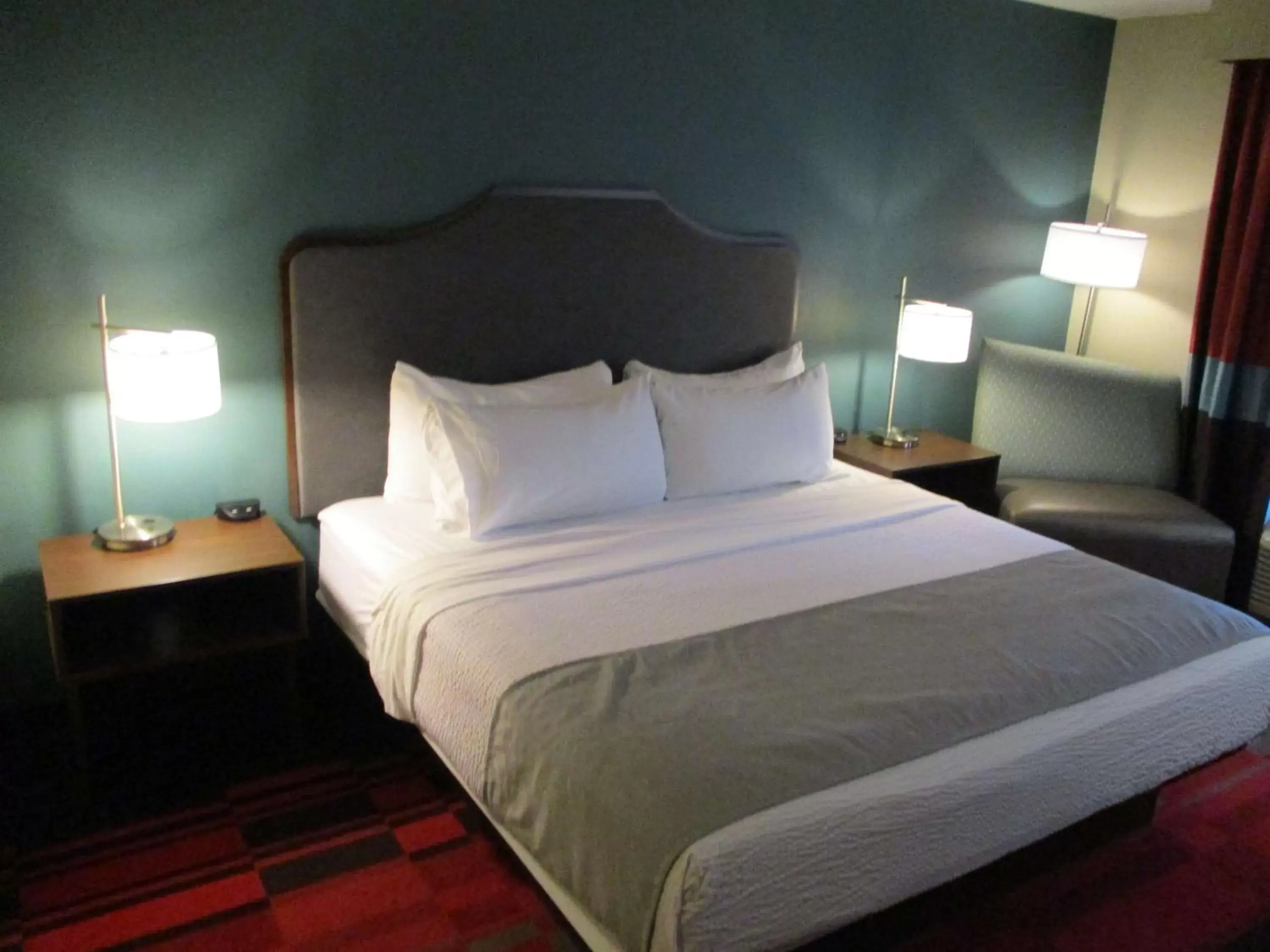 Photo of the whole room, Bed in Best Western Roosevelt Place