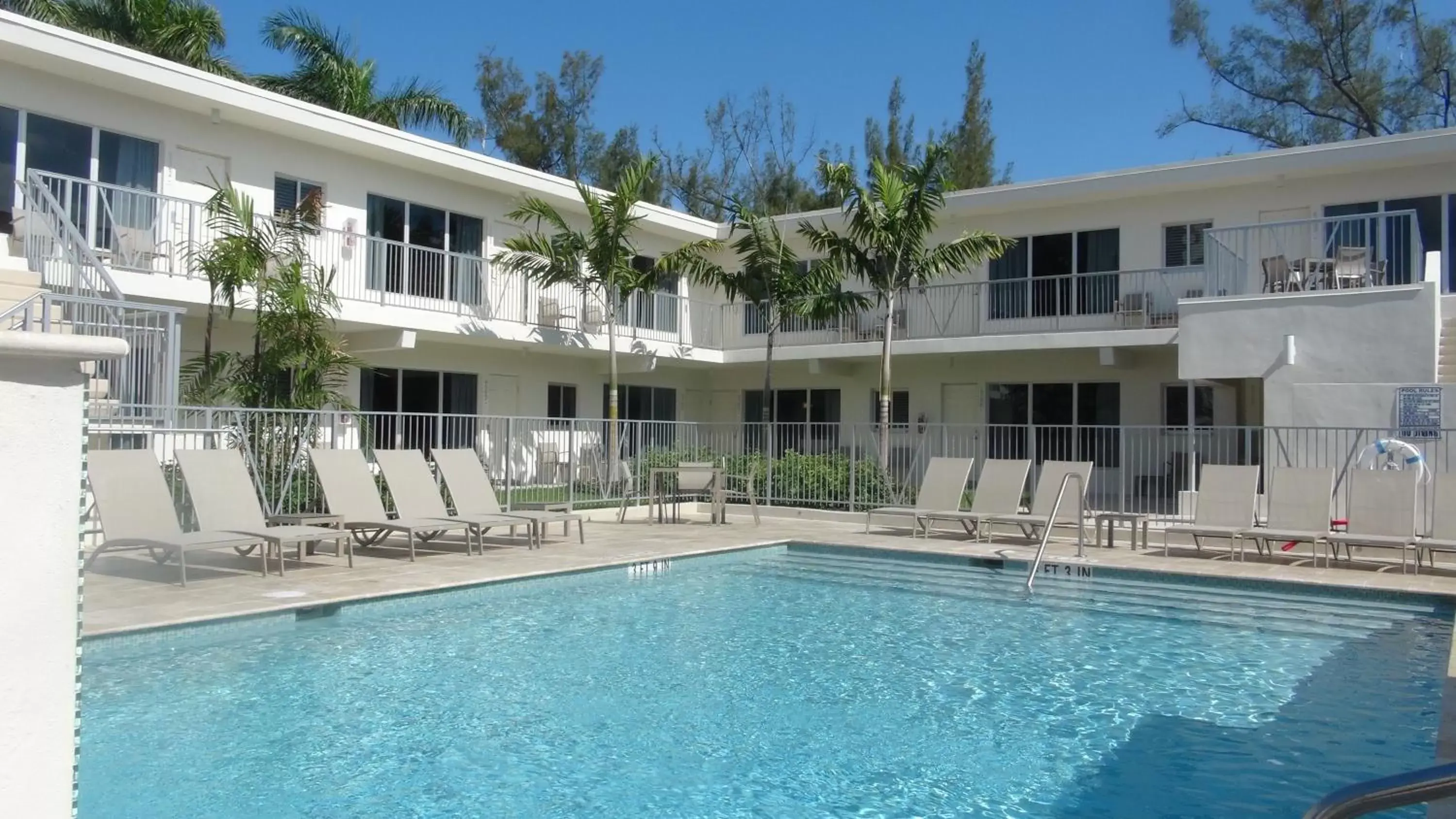 Property building, Swimming Pool in Tranquilo