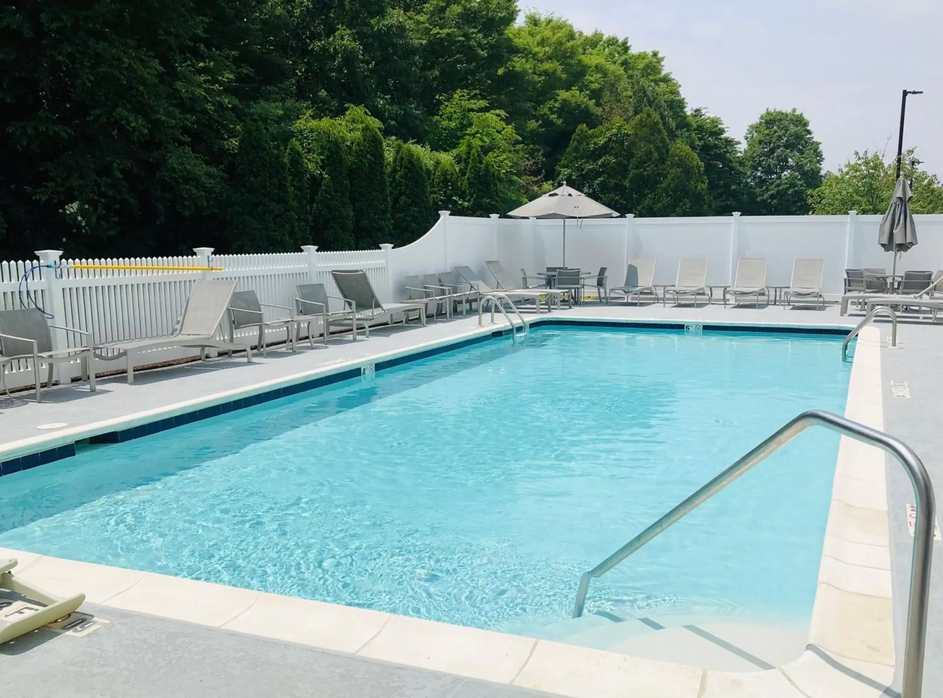 Swimming Pool in Hyatt Place Mystic