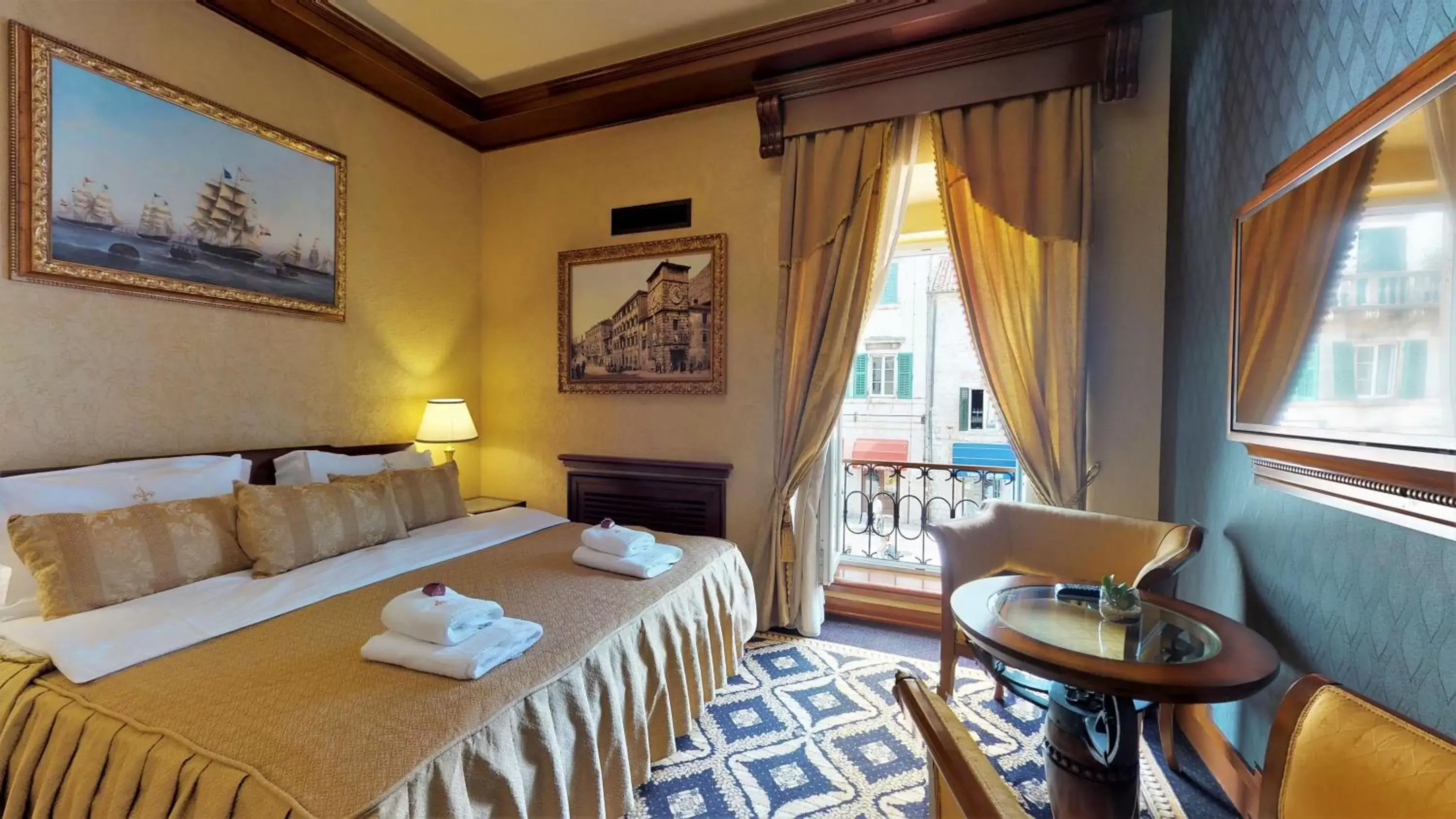 Bed in Historic Boutique Hotel Cattaro