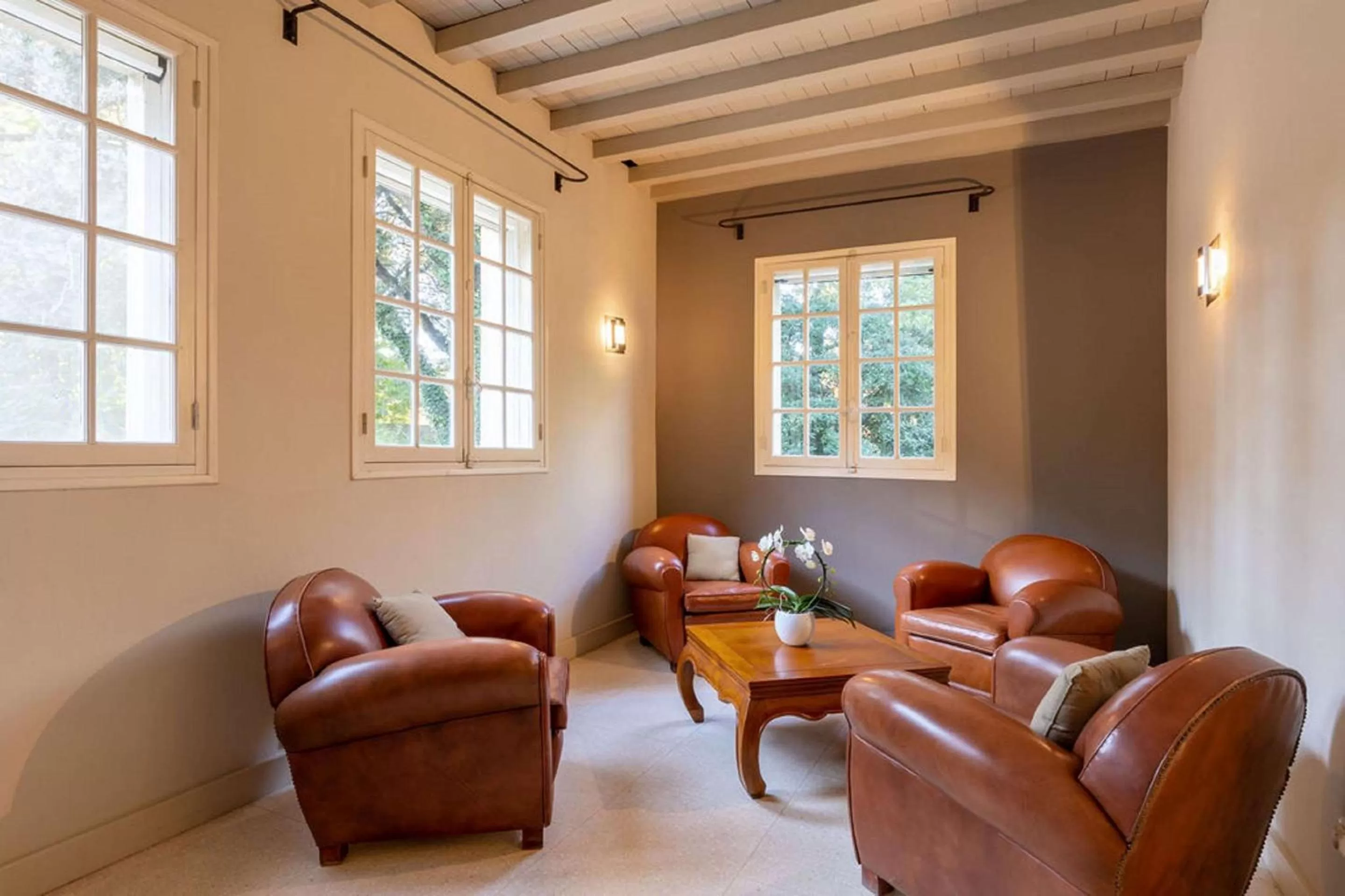 Lounge or bar in Best Western Le Val Majour