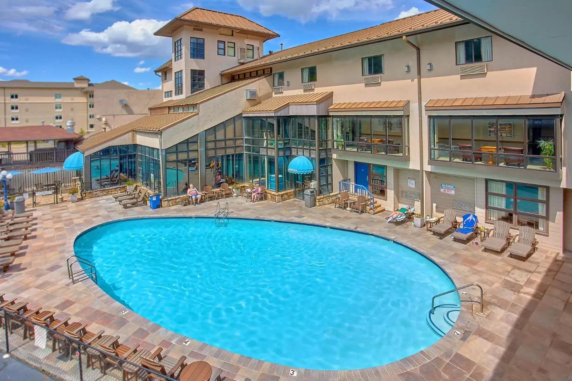 Property building, Swimming Pool in Sidney James Mountain Lodge