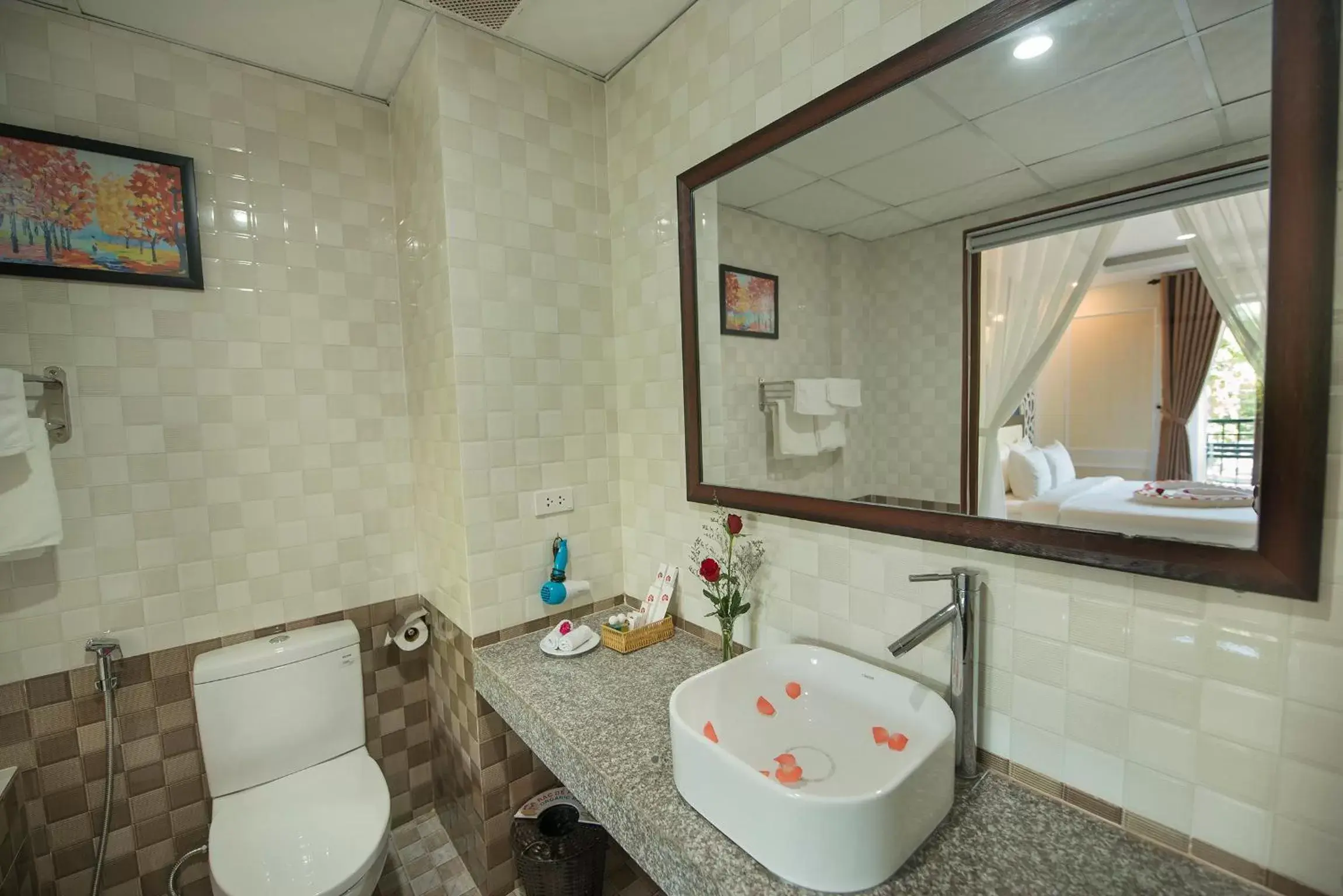 Toilet, Bathroom in Hoi An Rose Garden Hotel