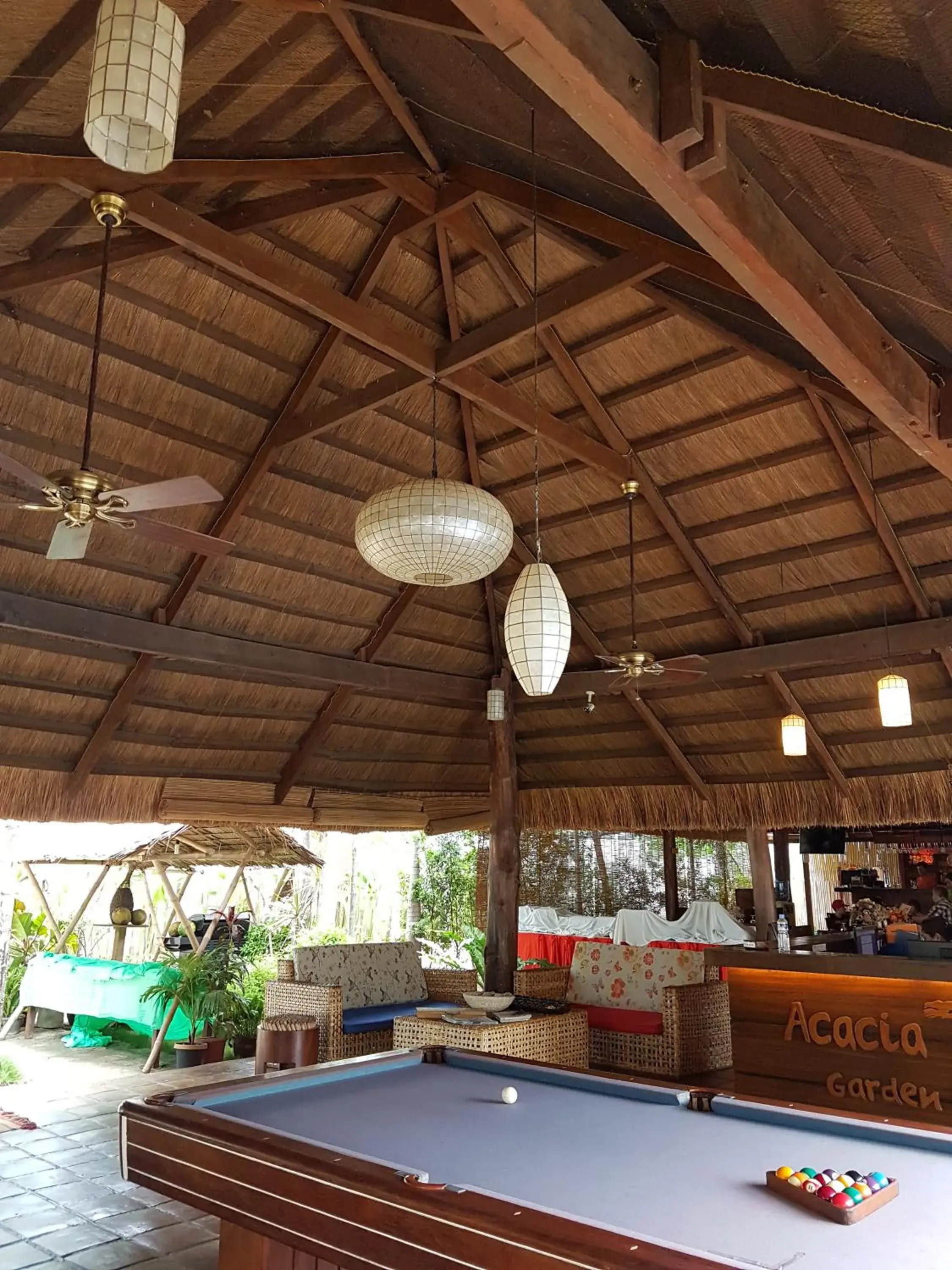 Billiard, Lounge/Bar in Acacia Tree Garden Hotel