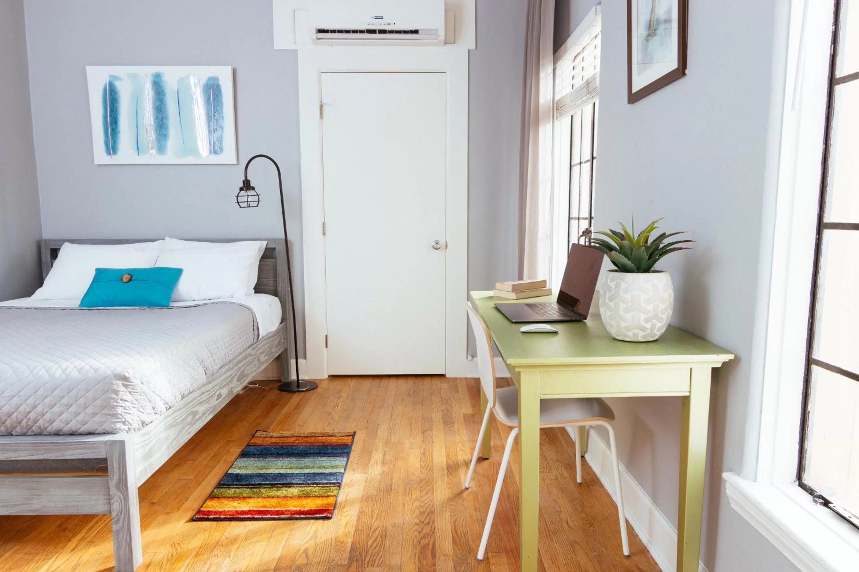 Bedroom, Bed in Broadlind Hotel