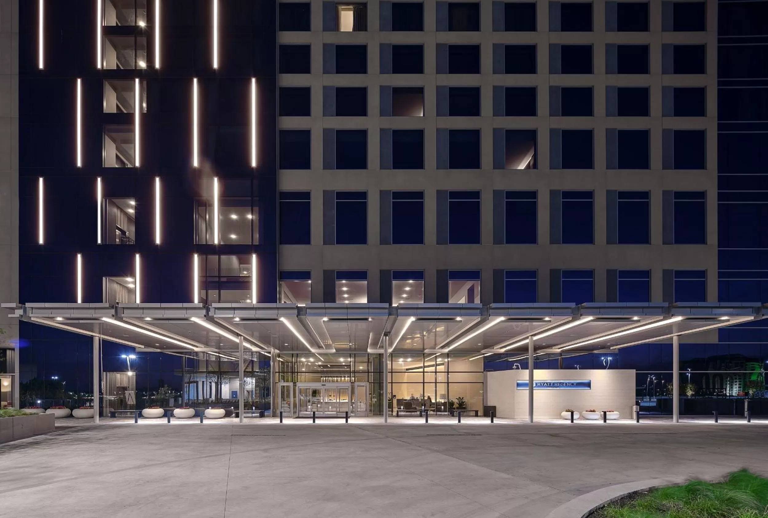 Facade/entrance in Hyatt Regency Frisco-Dallas