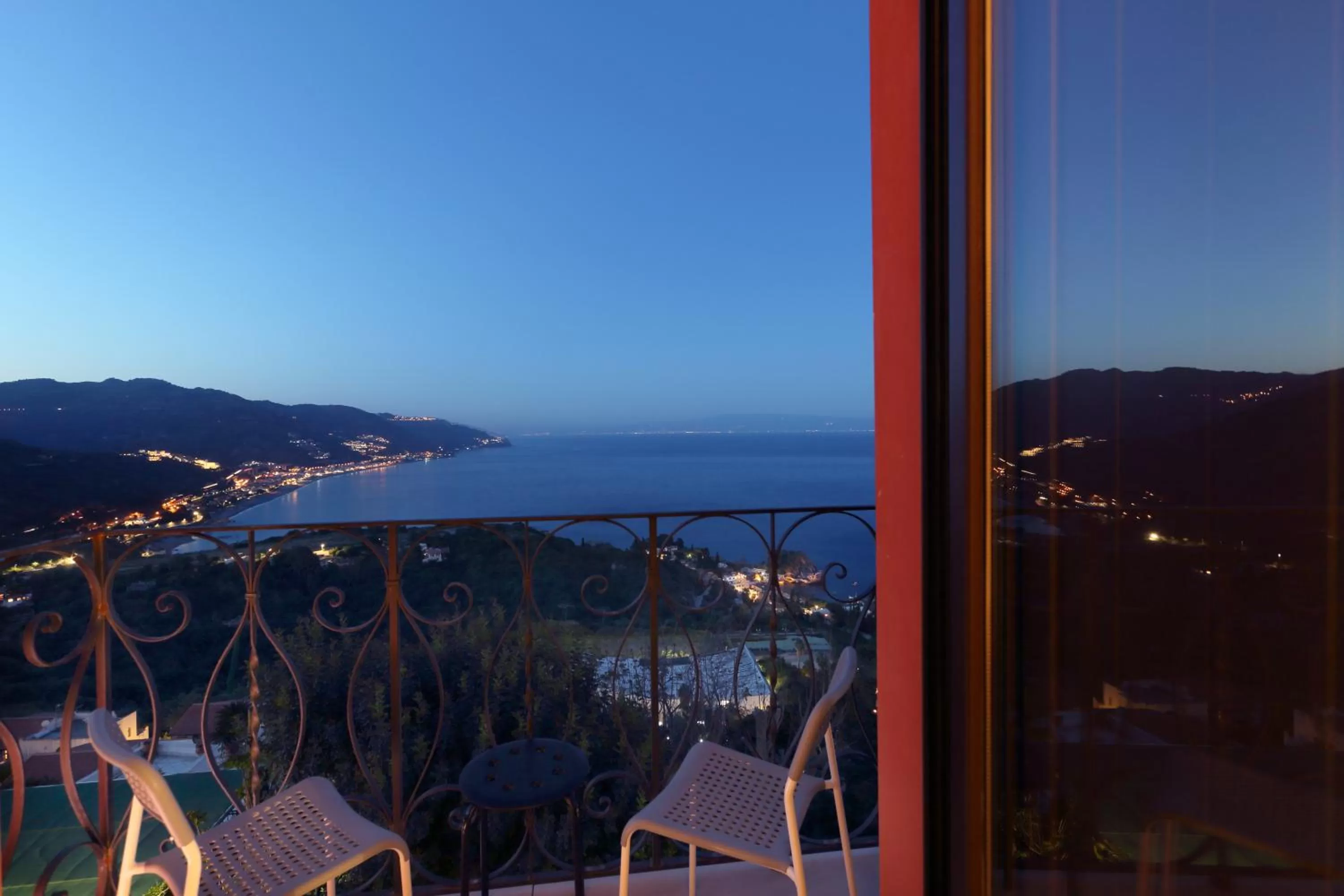 Landmark view in Villa Astoria