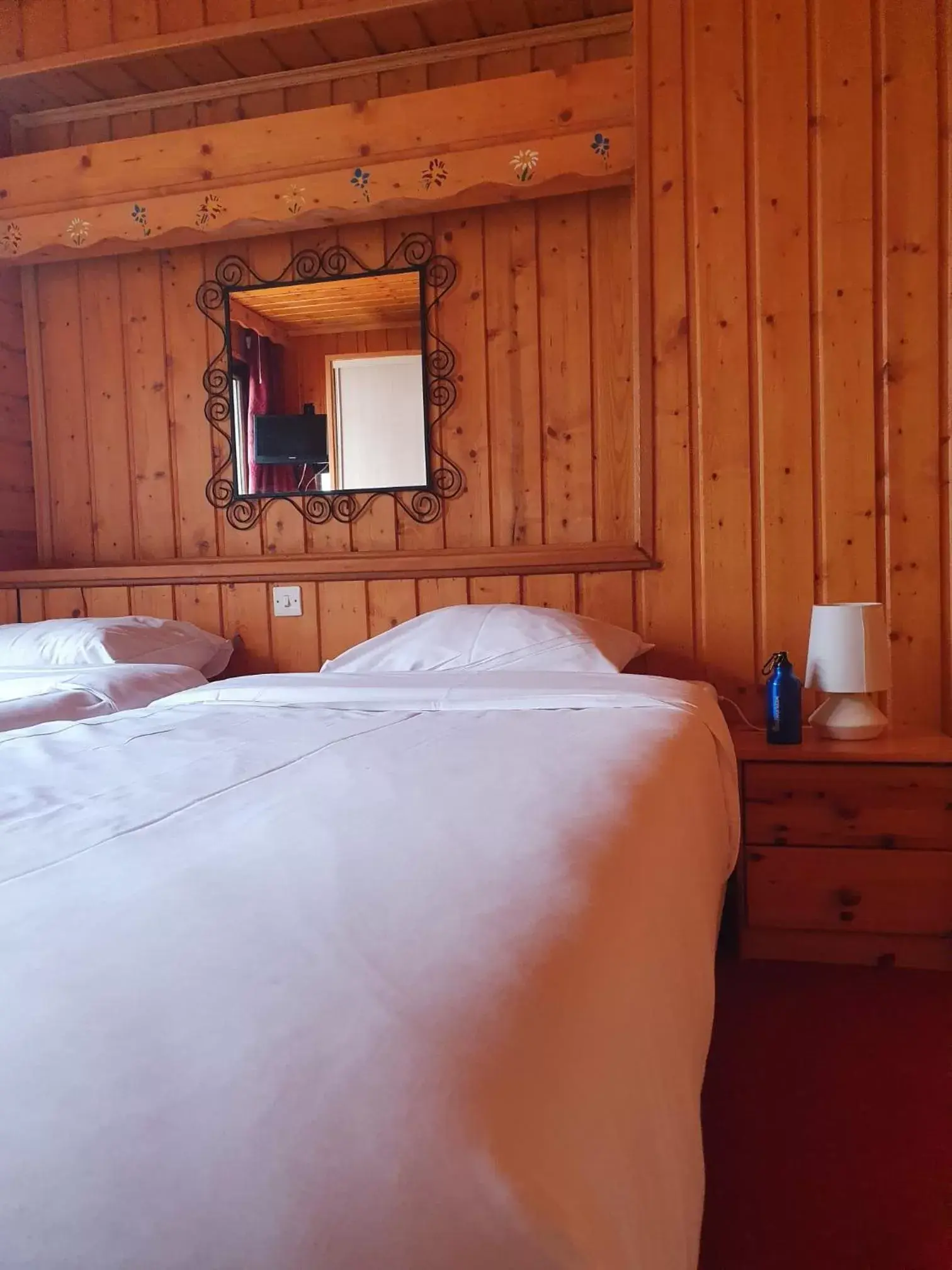 Bedroom, Bed in Hotel La Meije