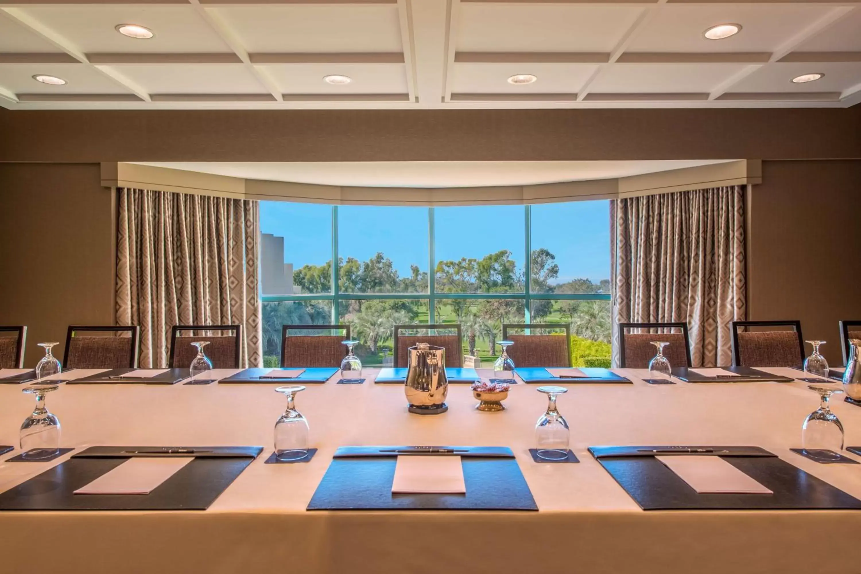 Meeting/conference room in Hilton La Jolla Torrey Pines