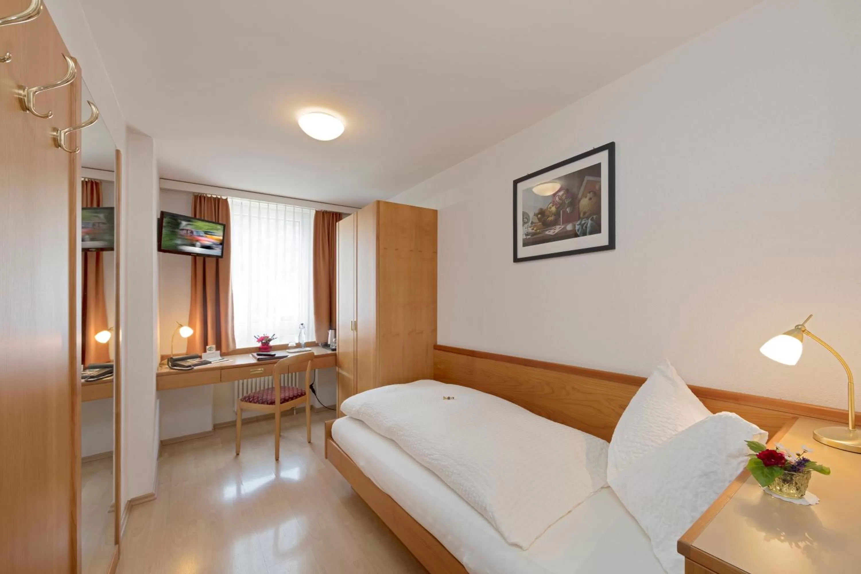 Photo of the whole room, Bed in Hotel Alex Business & SPA