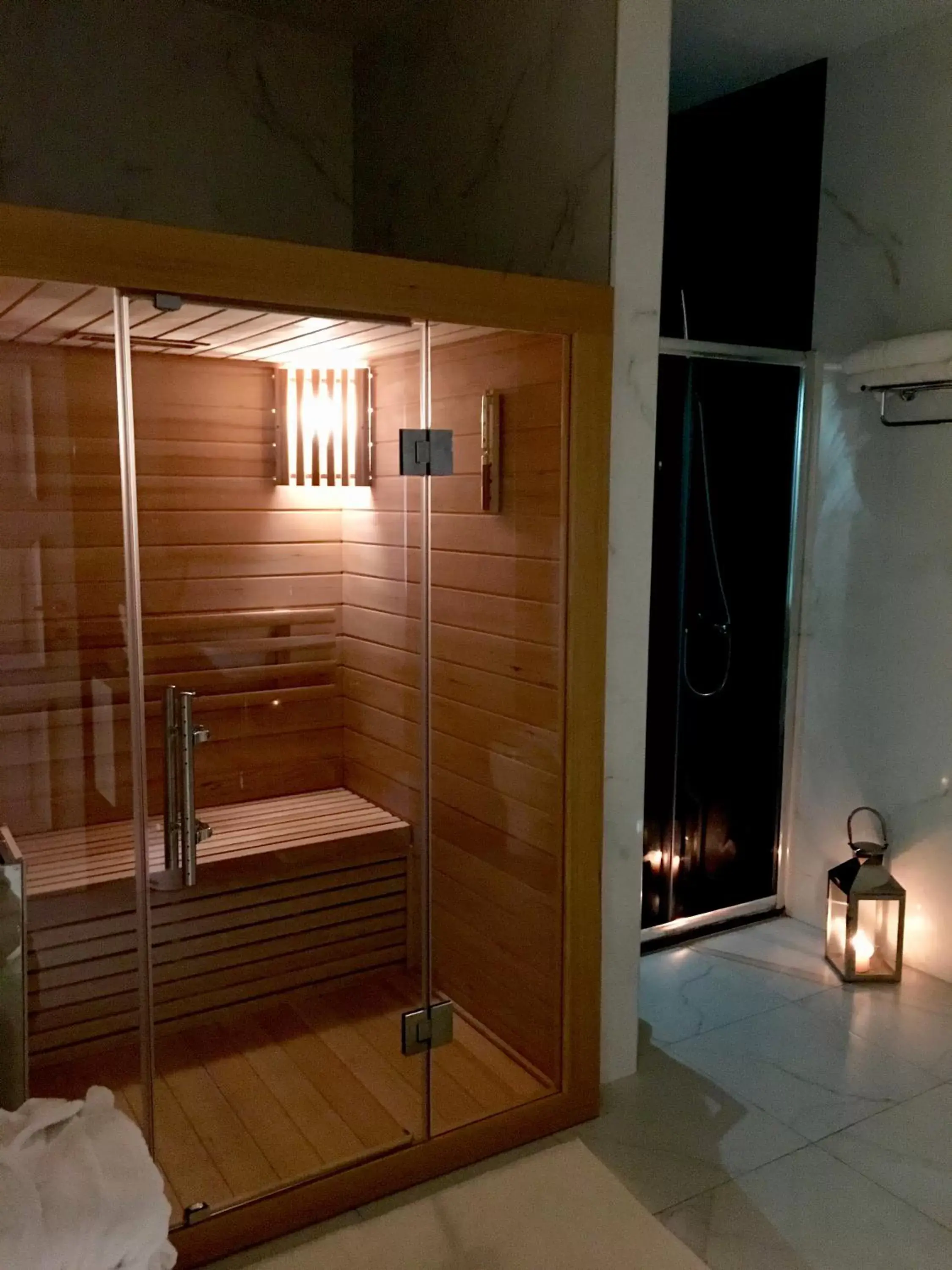 Hot Tub, Bathroom in Palazzo Pischedda