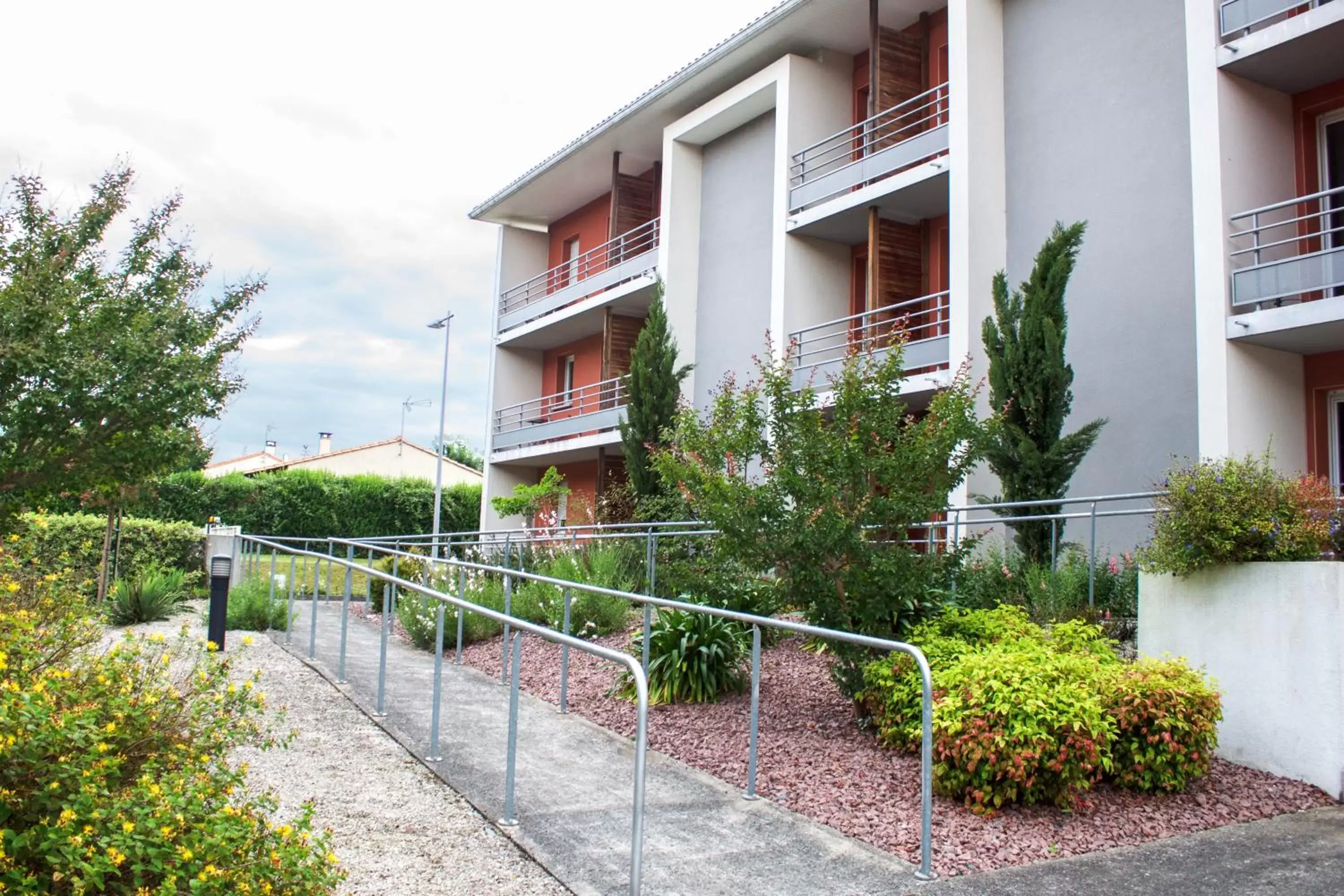 Facade/entrance, Property Building in City Lodge Appart Hôtel Niort