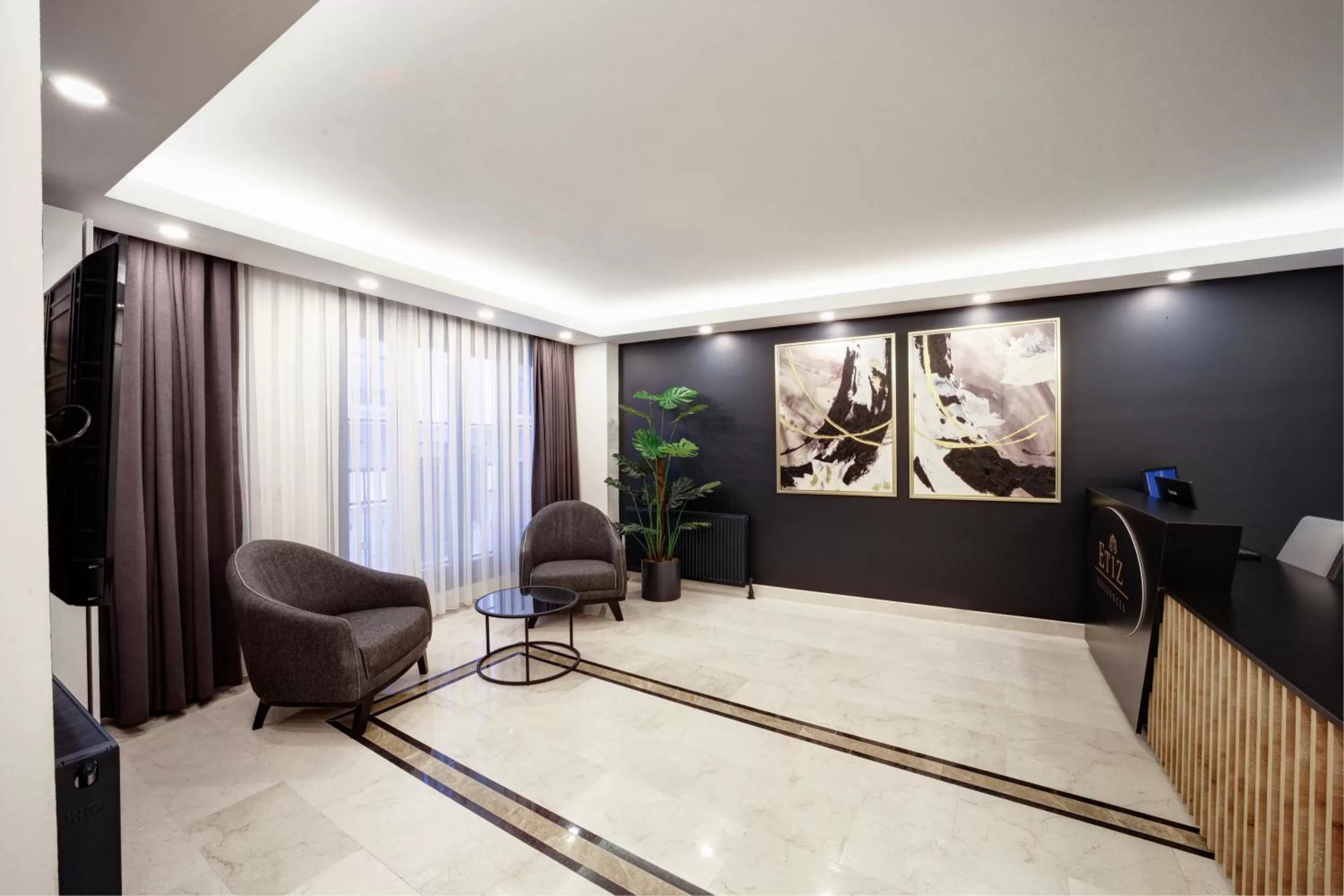 Lobby or reception in Etiz Hotels & Residences
