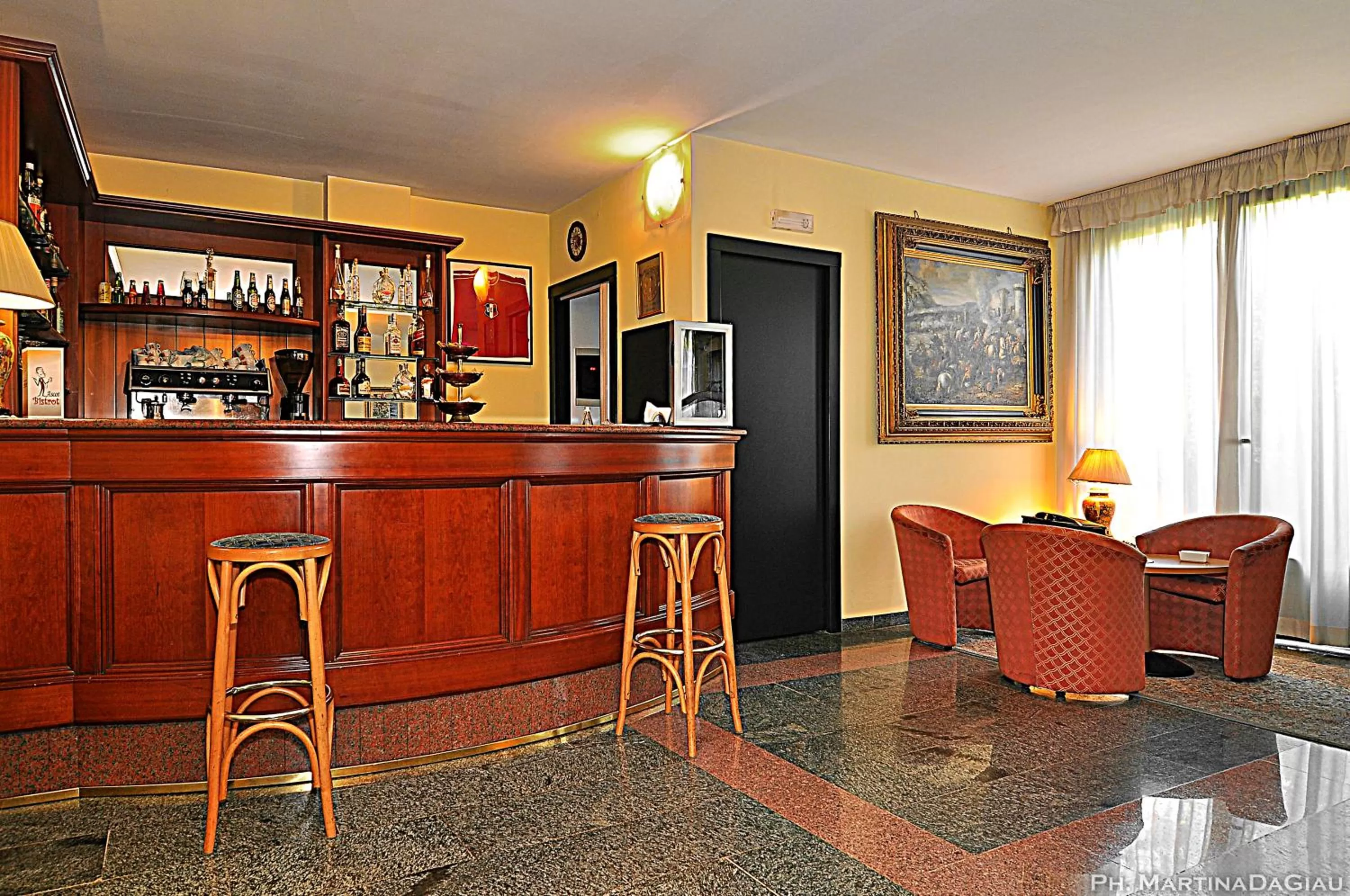 Lounge or bar in Ascot Lodging
