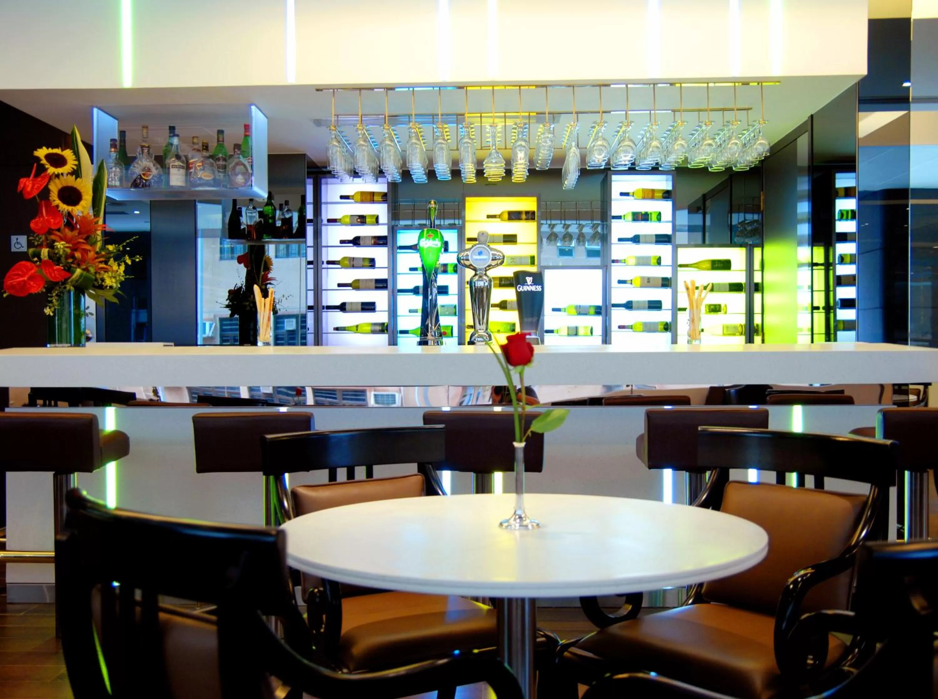 Lounge or bar in Stanford Hotel Hong Kong