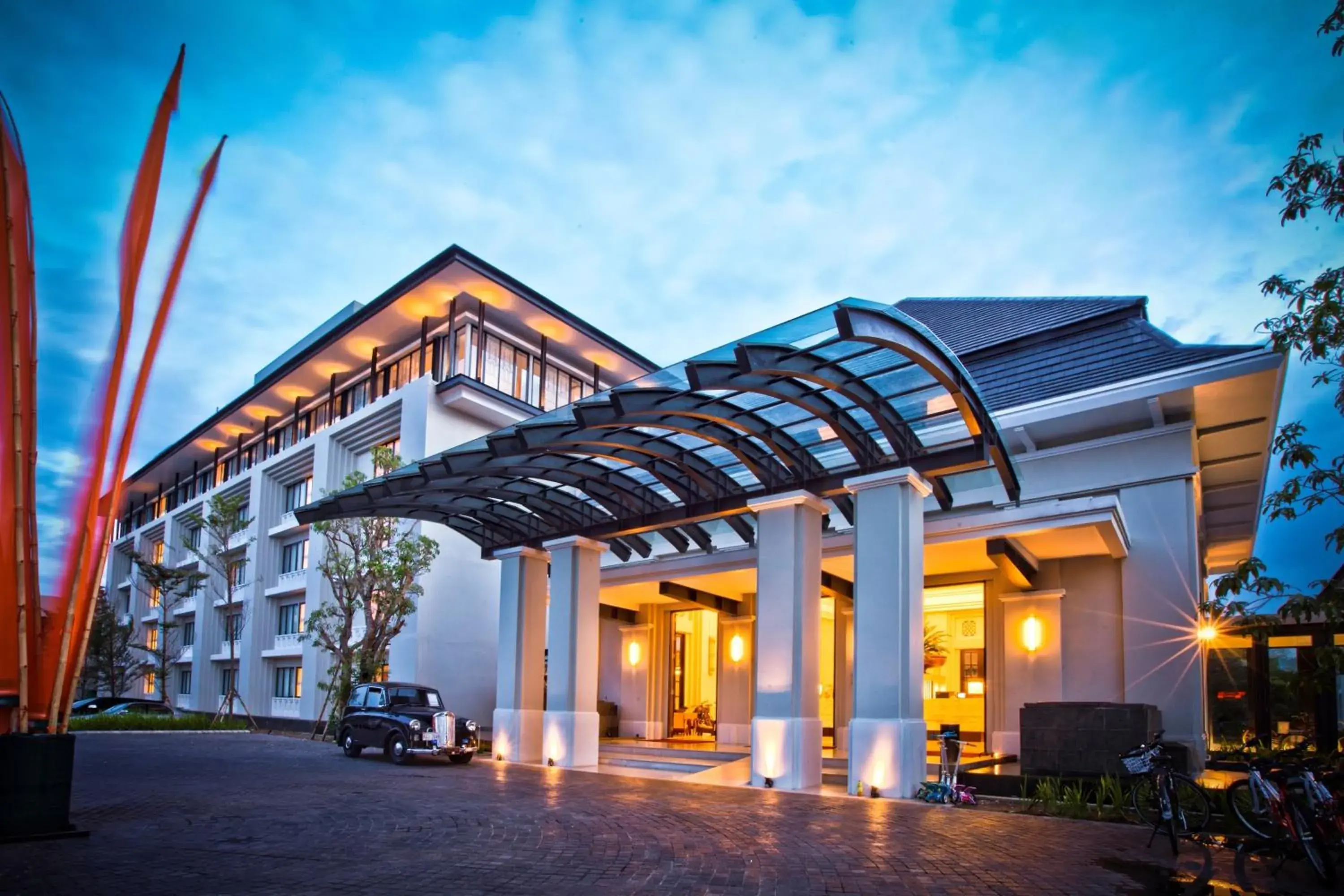 Facade/entrance, Property Building in Harris Hotel & Conventions Malang