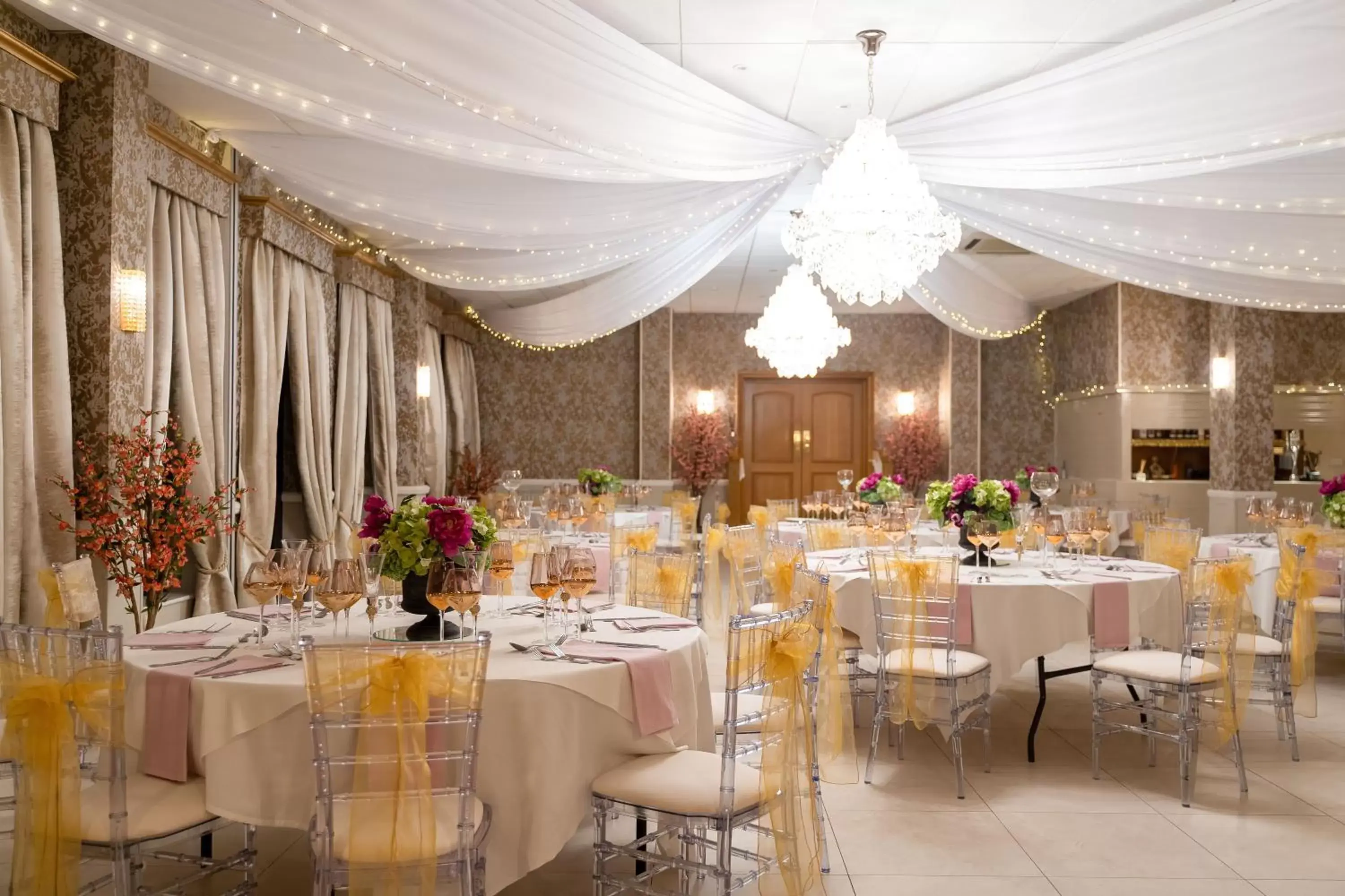Banquet/Function facilities, Restaurant/Places to Eat in Guildford Manor Hotel & Spa
