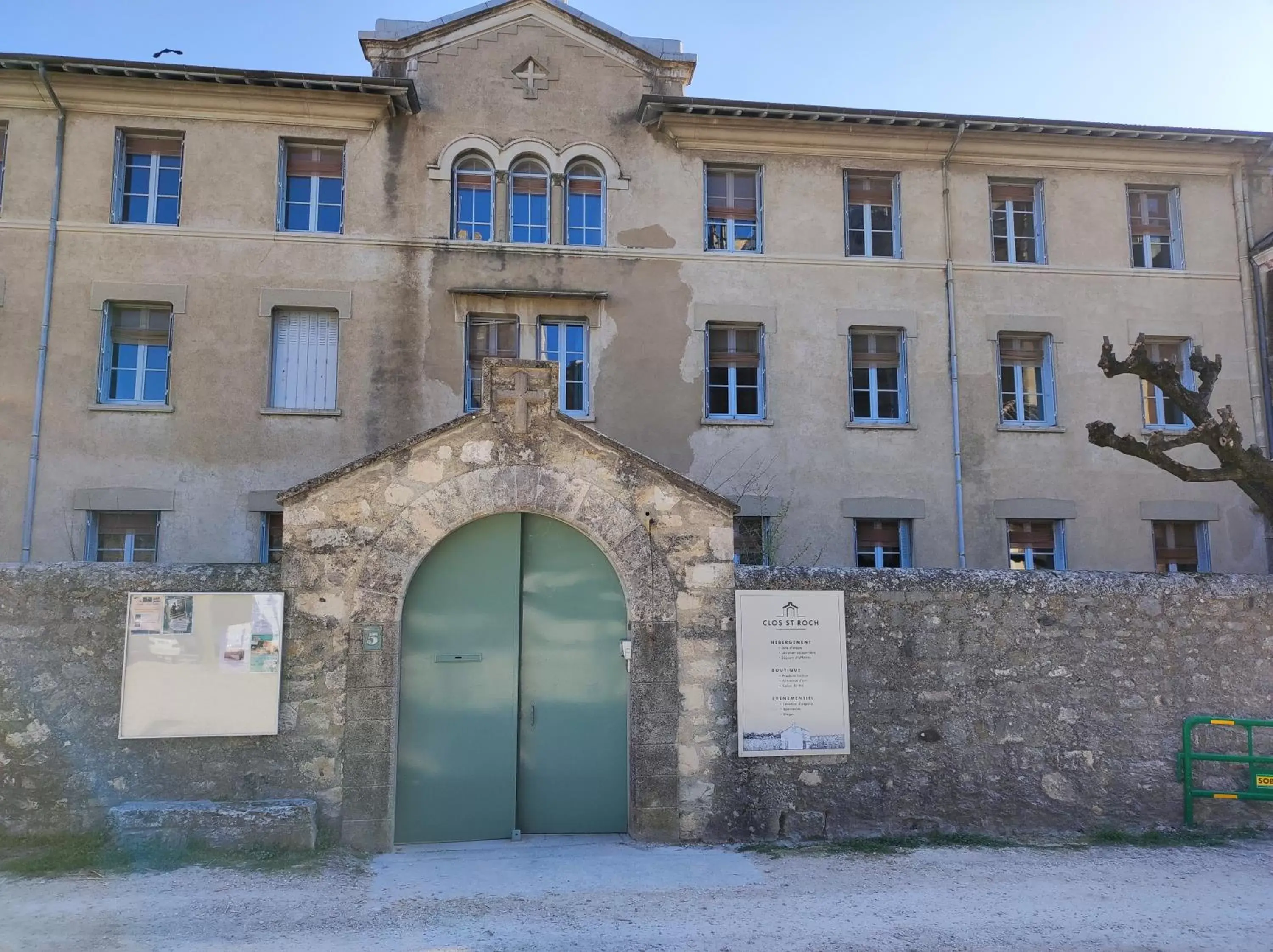 Property Building in Gîte d'étape et de groupe du Clos Saint Roch