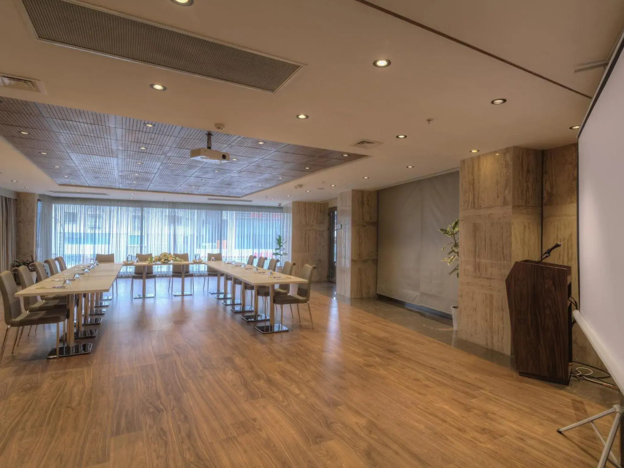 Business facilities, Banquet Facilities in Fesa Business Hotel