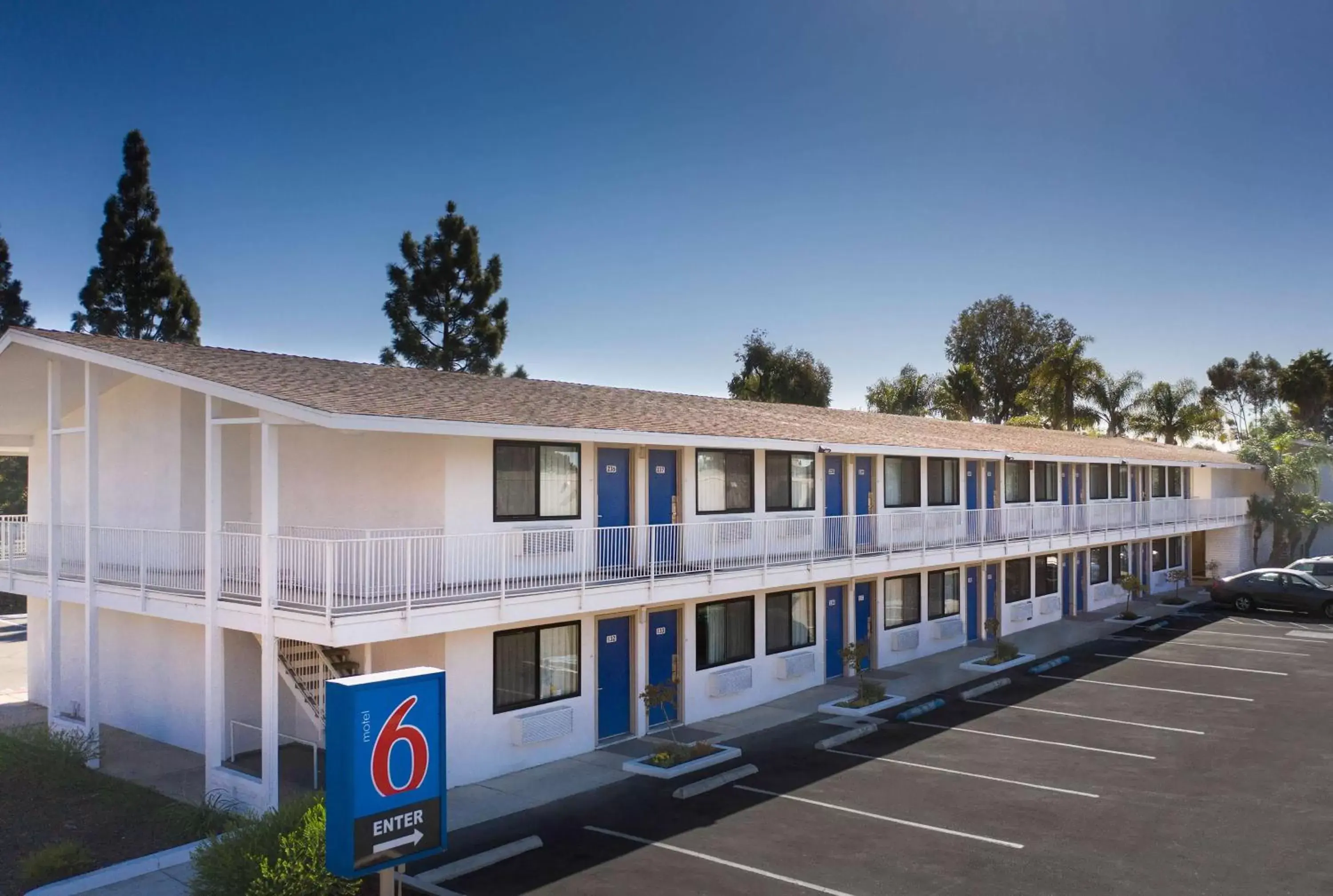 Property Building in Motel 6-Goleta, CA - Santa Barbara