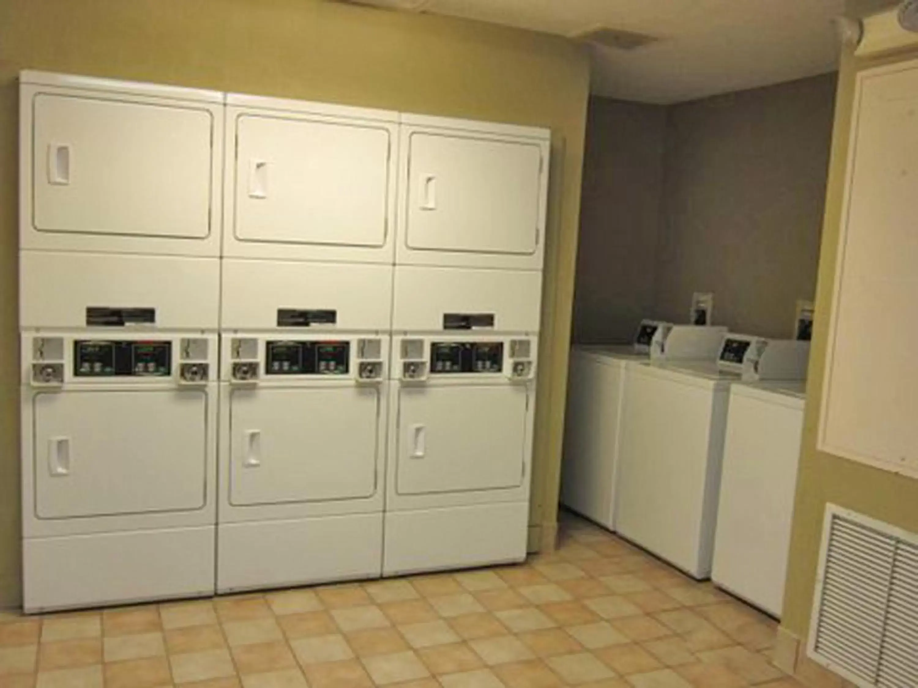 Area and facilities, Kitchen/Kitchenette in Extended Stay America Suites - Austin - Downtown - Town Lake