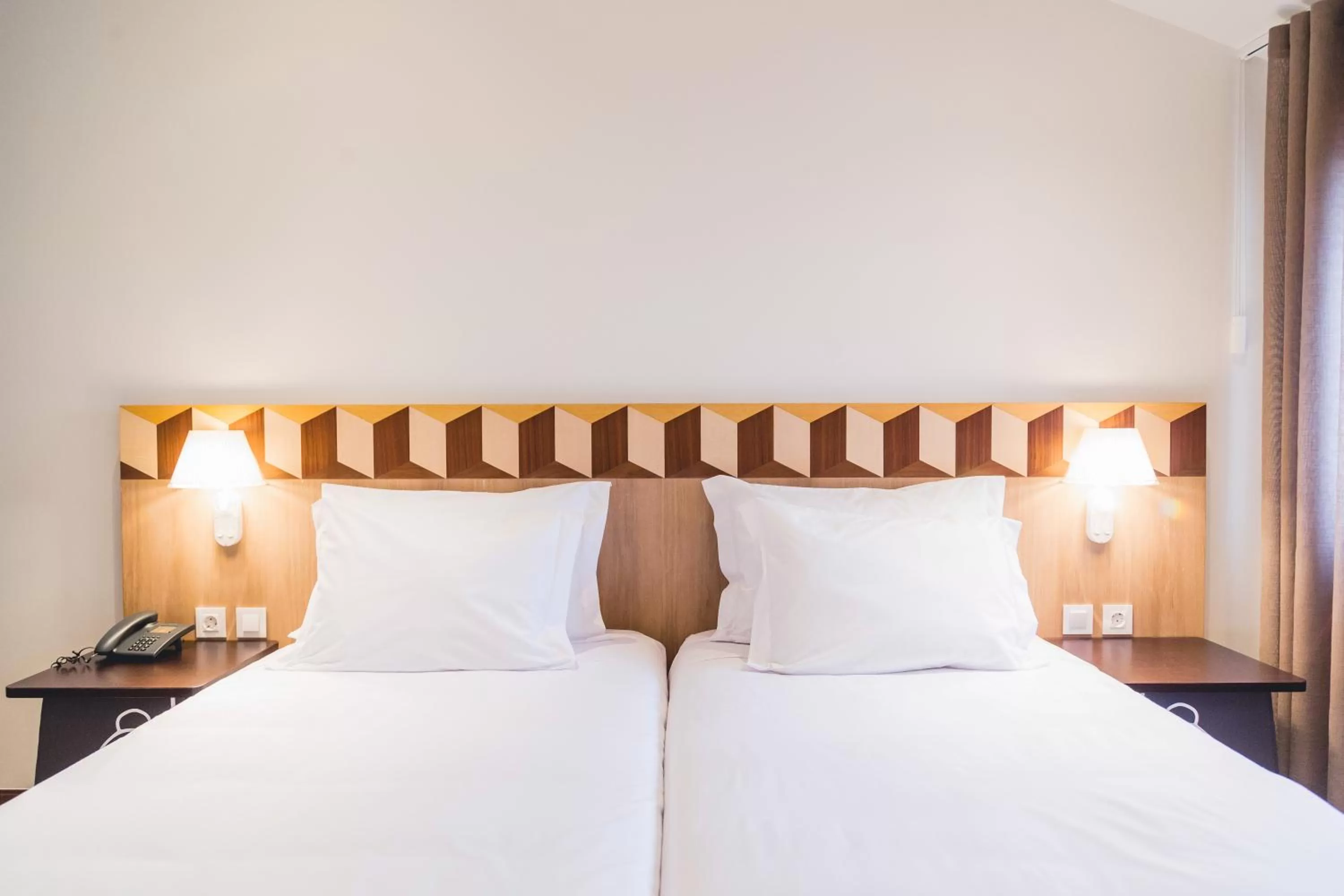 Bedroom, Bed in Hotel Aveiro Center by Alboi Group