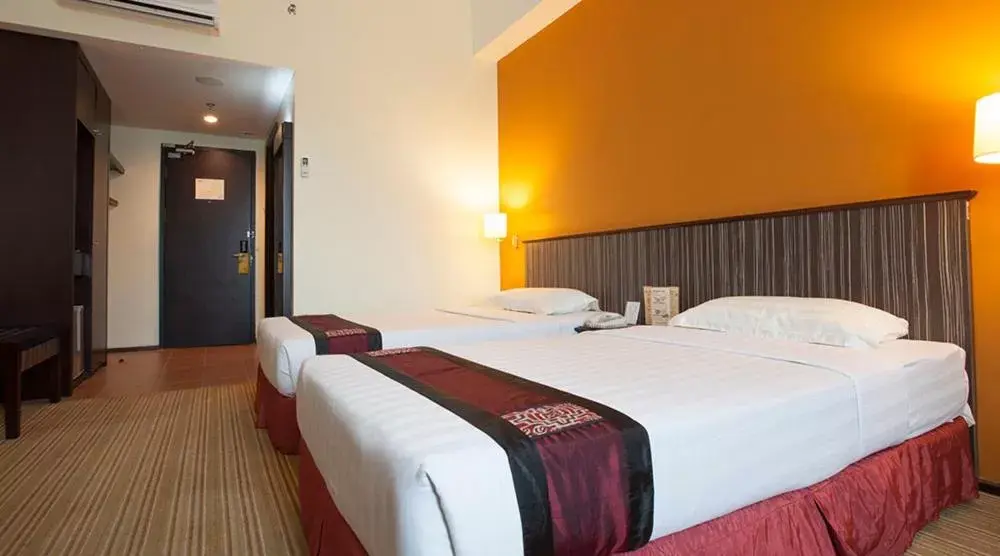 Bed in Hotel Seri Malaysia Lawas