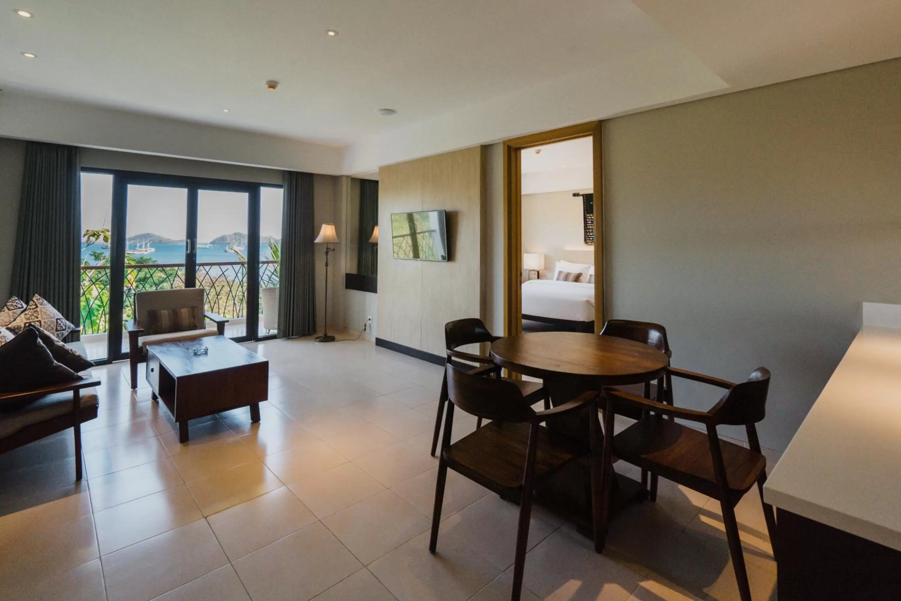 Living room in Bintang Flores Hotel