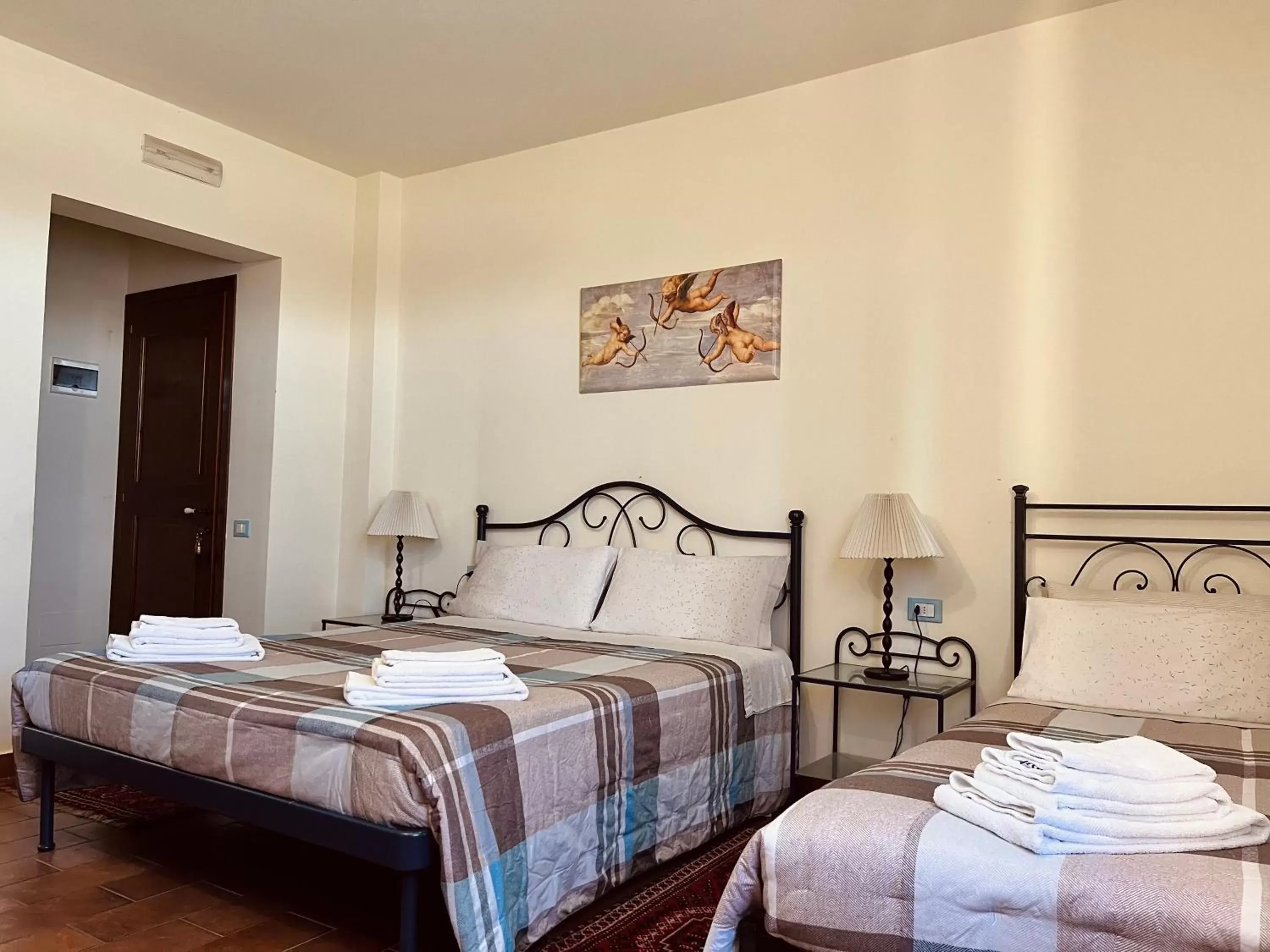 Photo of the whole room, Bed in Agriturismo Sabidor