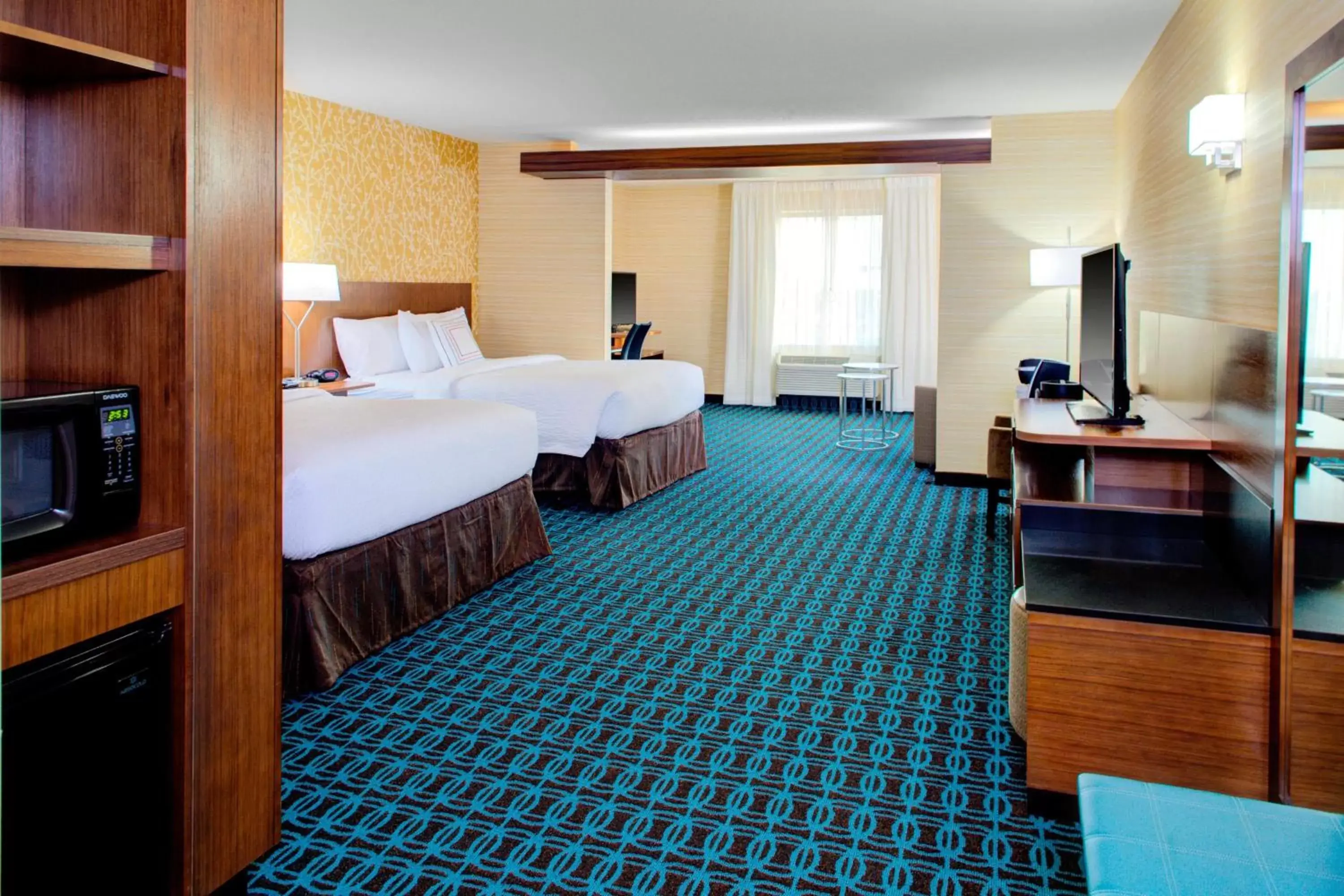 Photo of the whole room, Bed in Fairfield Inn & Suites by Marriott Bakersfield North/Airport